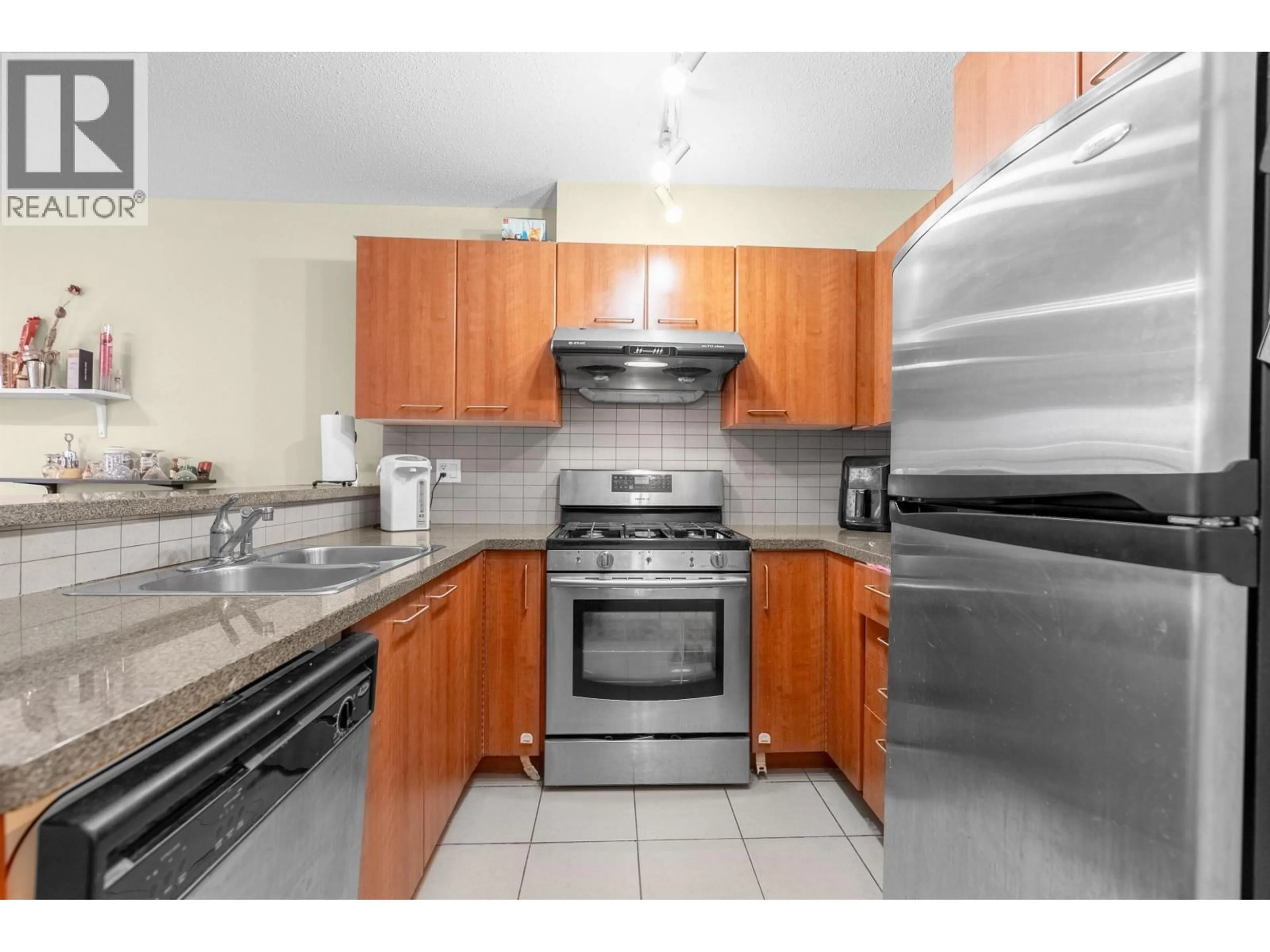 Standard kitchen, unknown for 266 - 9100 FERNDALE ROAD, Richmond British Columbia V6Y4L1