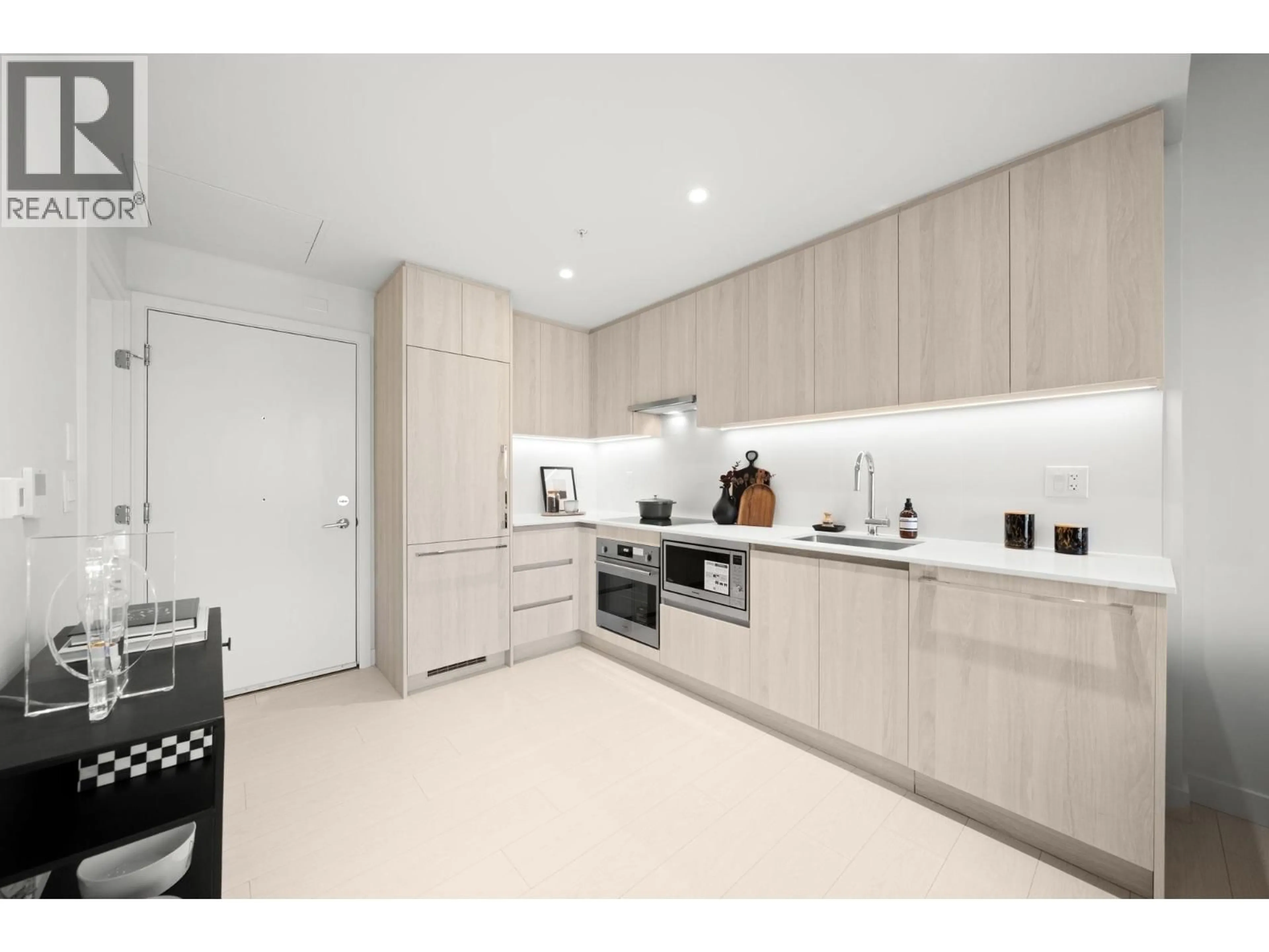 Standard kitchen, unknown for 508 - 4928 QUEBEC STREET, Vancouver British Columbia V5W2N2