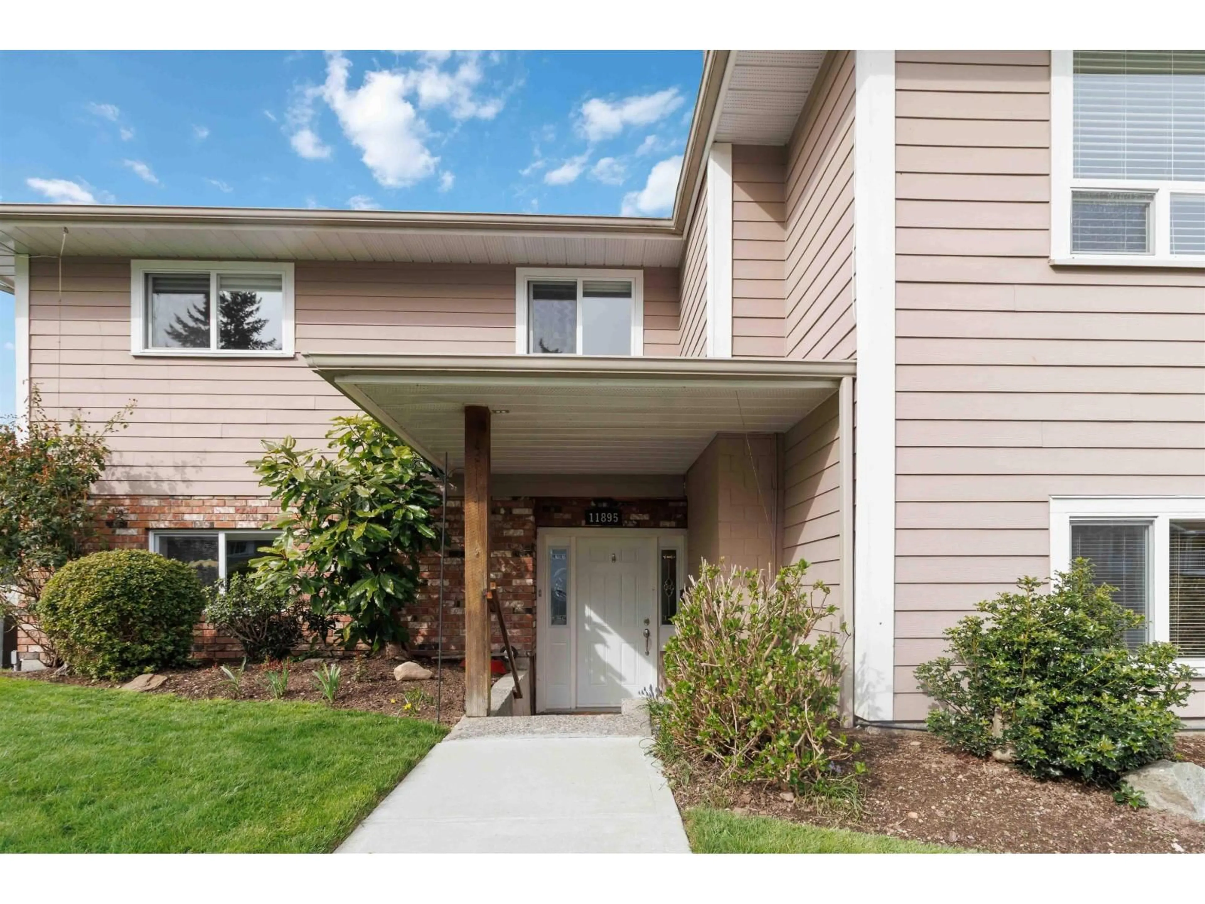 Unknown for 11895 82A AVENUE, Delta British Columbia V4C3P6