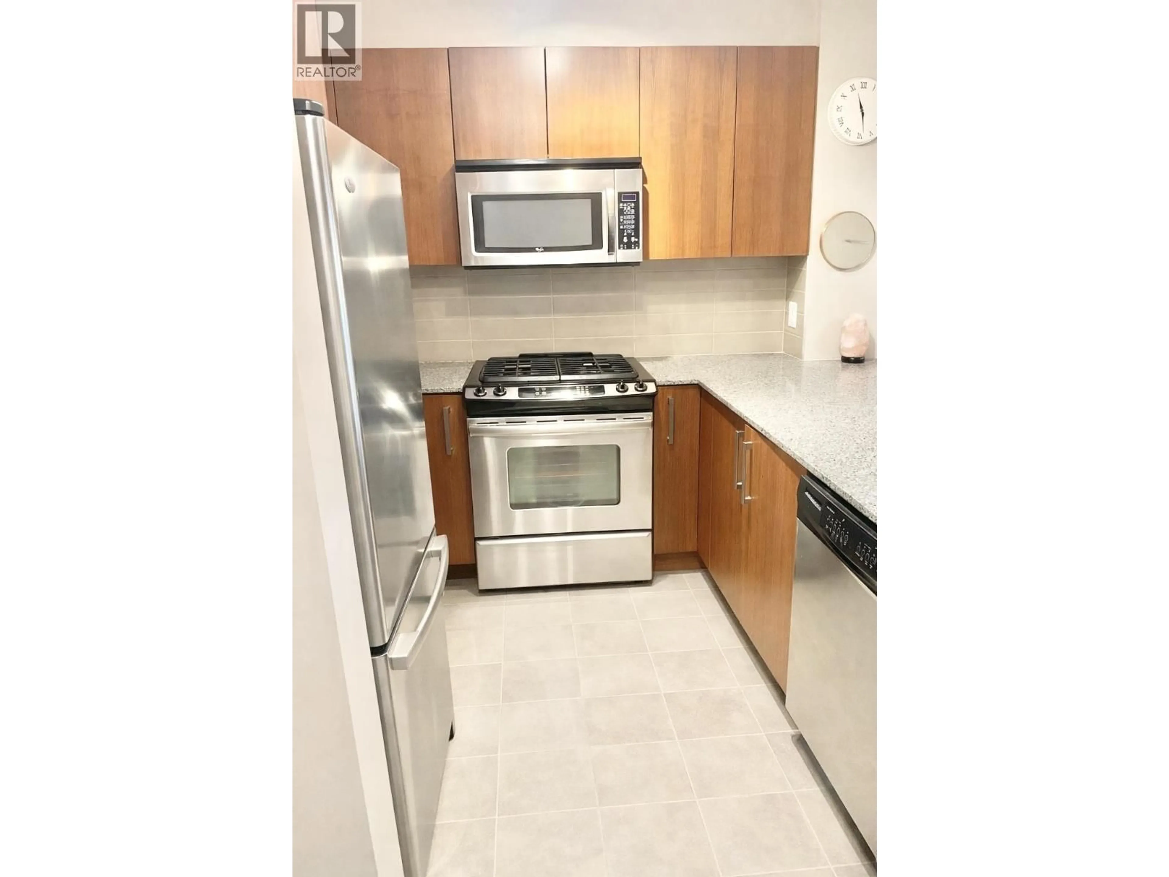 Standard kitchen, ceramic/tile floor for 314 - 5889 IRMIN STREET, Burnaby British Columbia V5J0C1