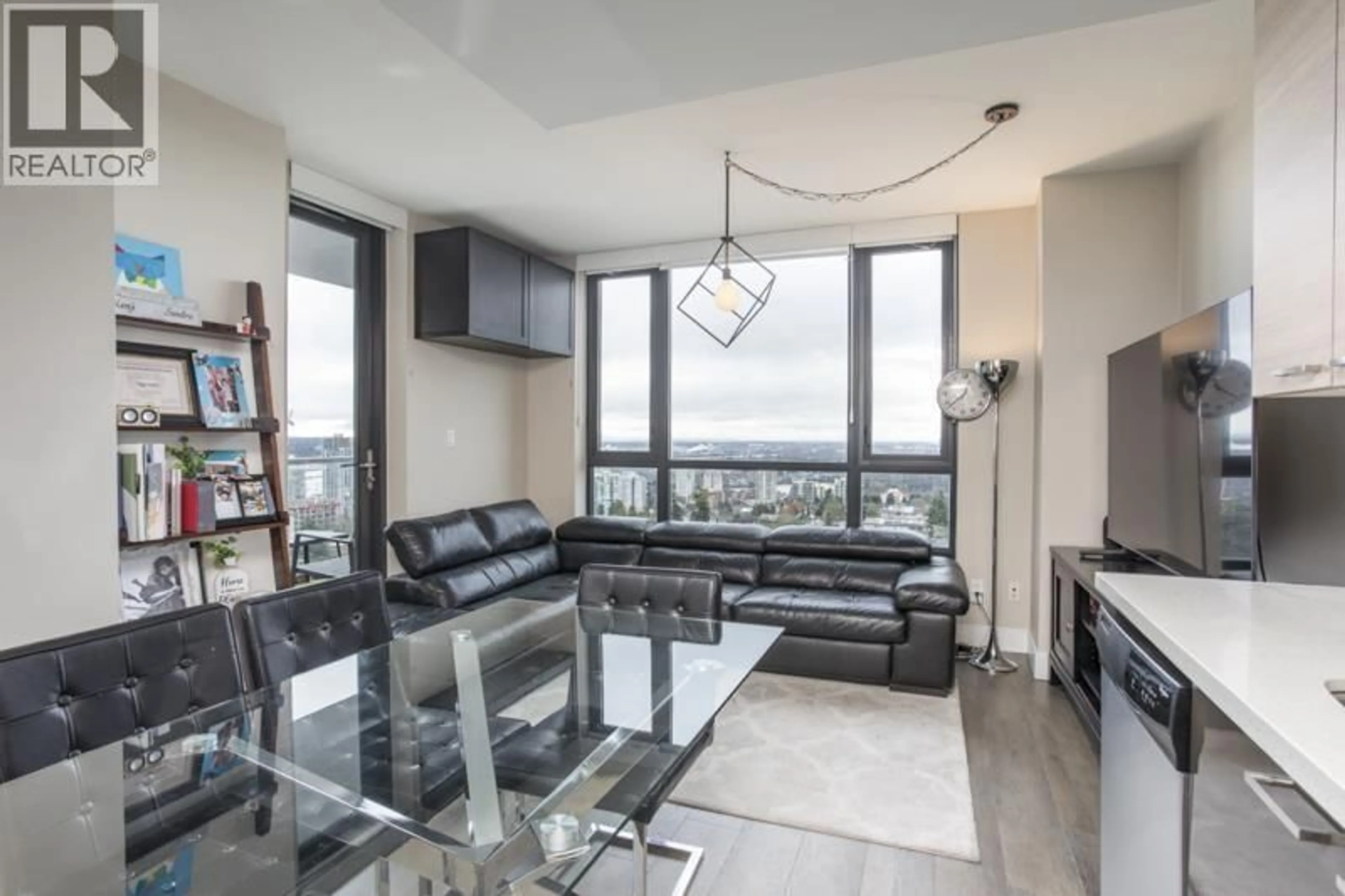 Living room with furniture, unknown for 1404 - 258 SIXTH STREET, New Westminster British Columbia V3L0G6