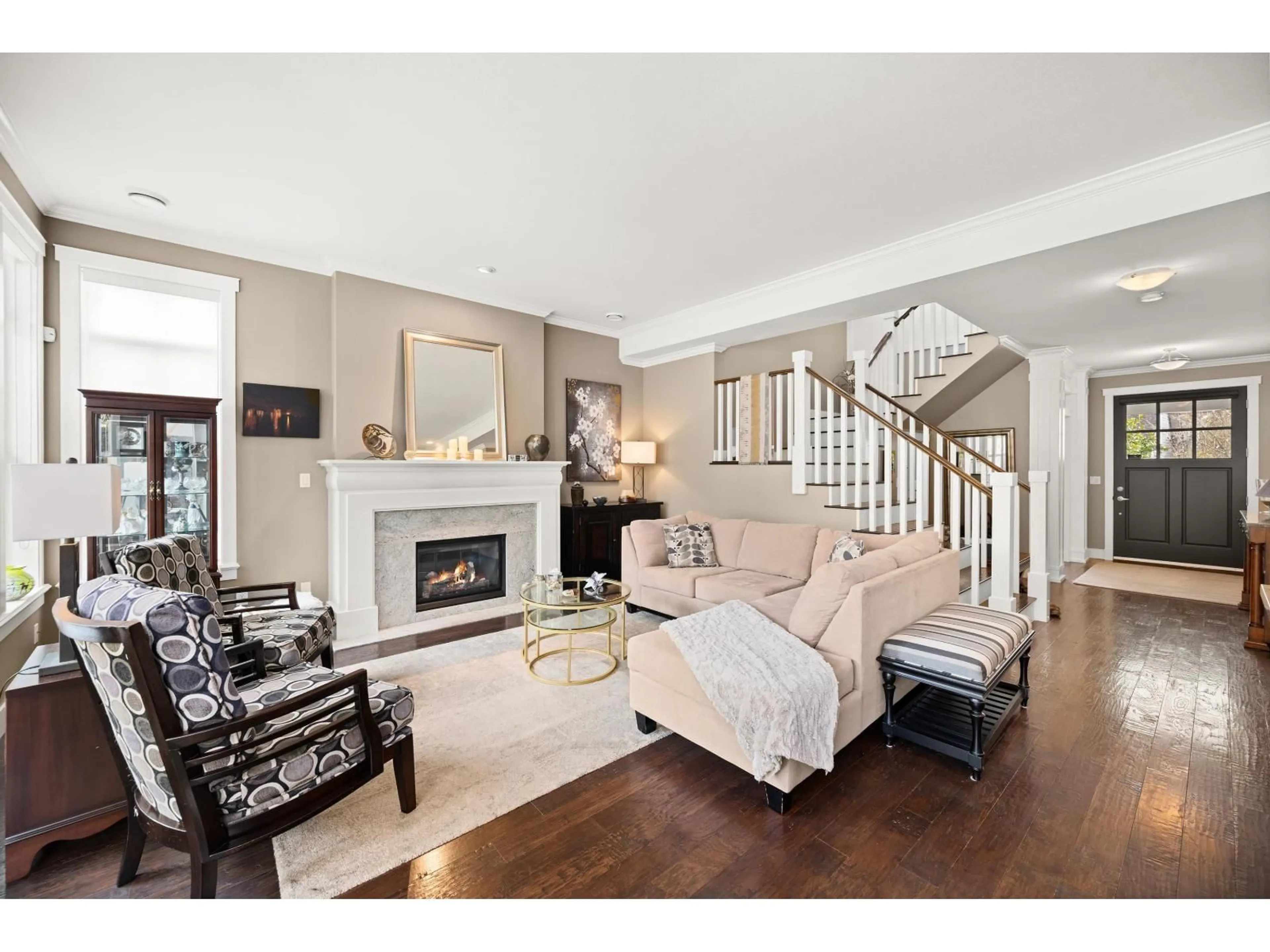 Living room with furniture, unknown for 3711 142ND STREET, Surrey British Columbia V4P0C2