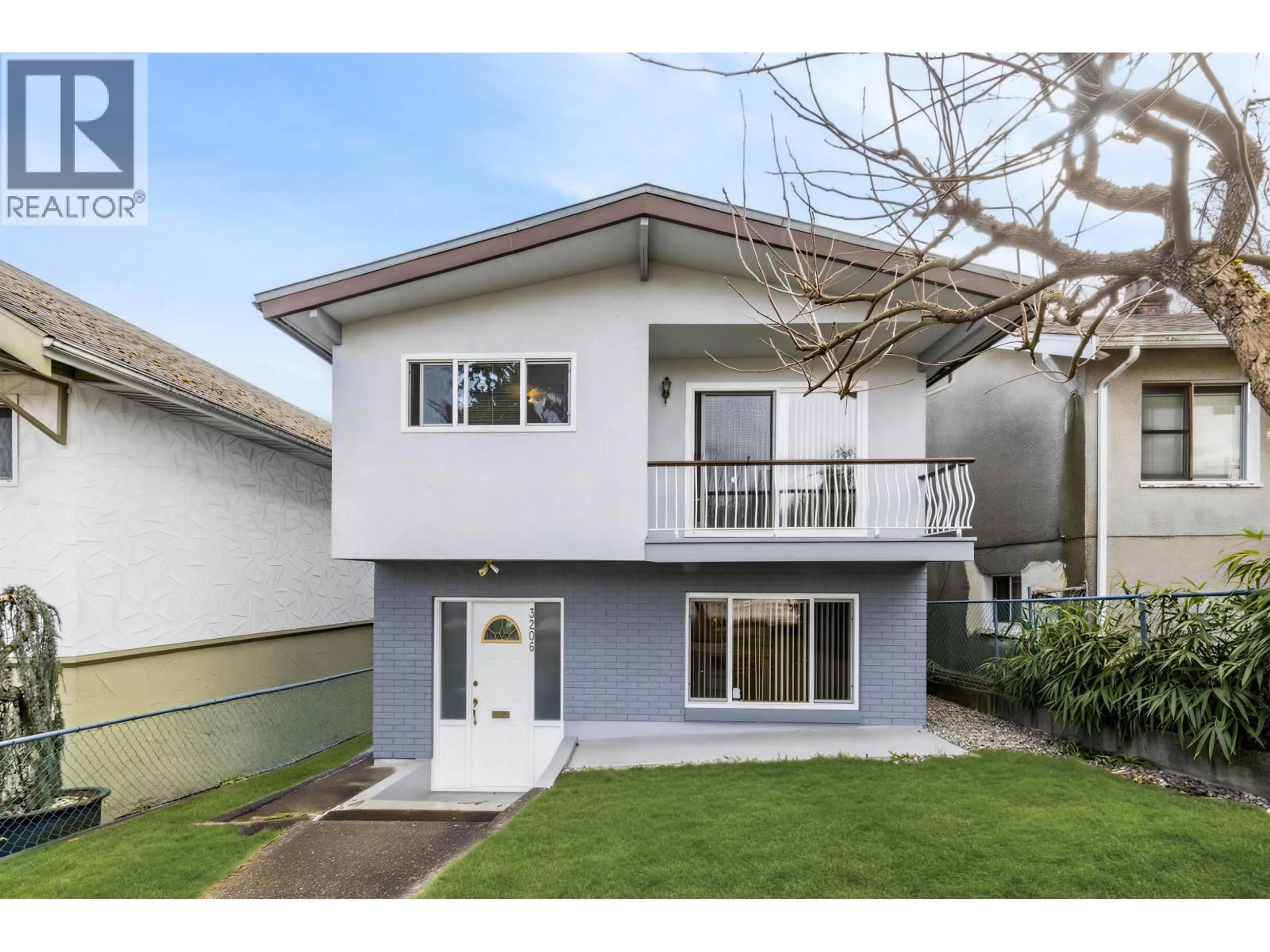 Home with vinyl exterior material, street for 3206 ADANAC STREET, Vancouver British Columbia V5K2P1