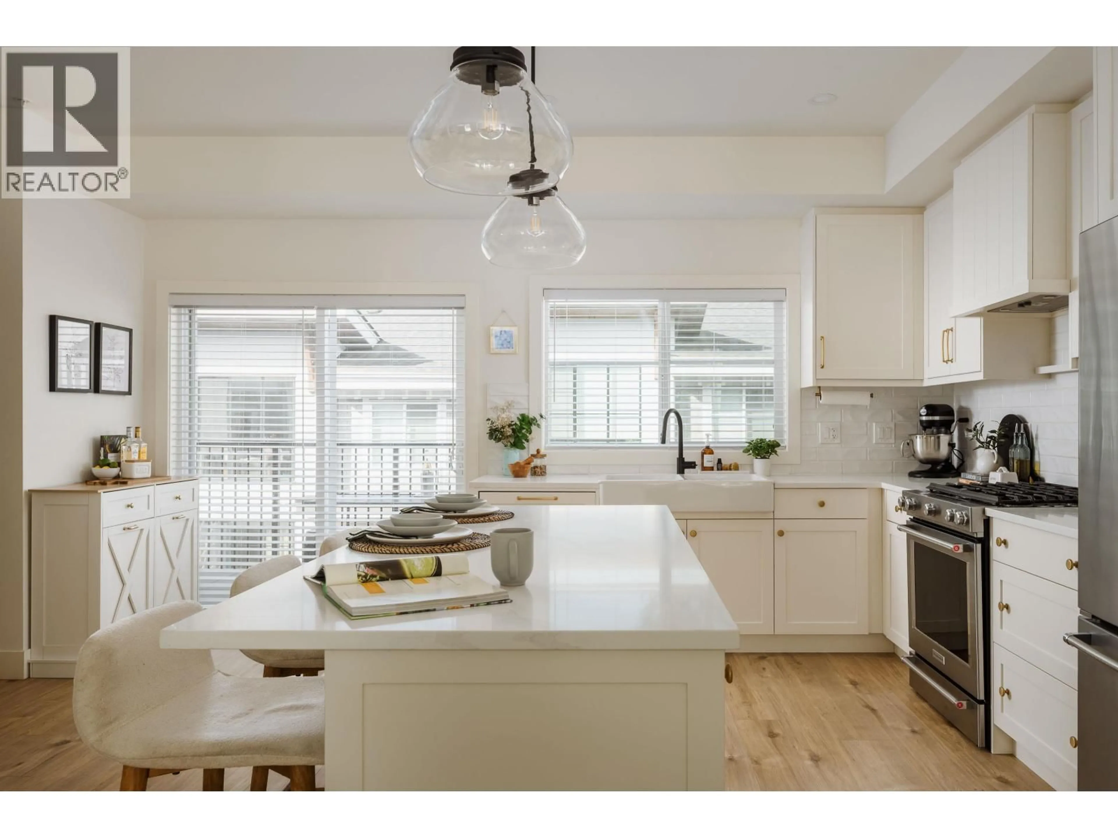 Open concept kitchen, unknown for 11 - 23183 136 AVENUE, Maple Ridge British Columbia V4R0H9