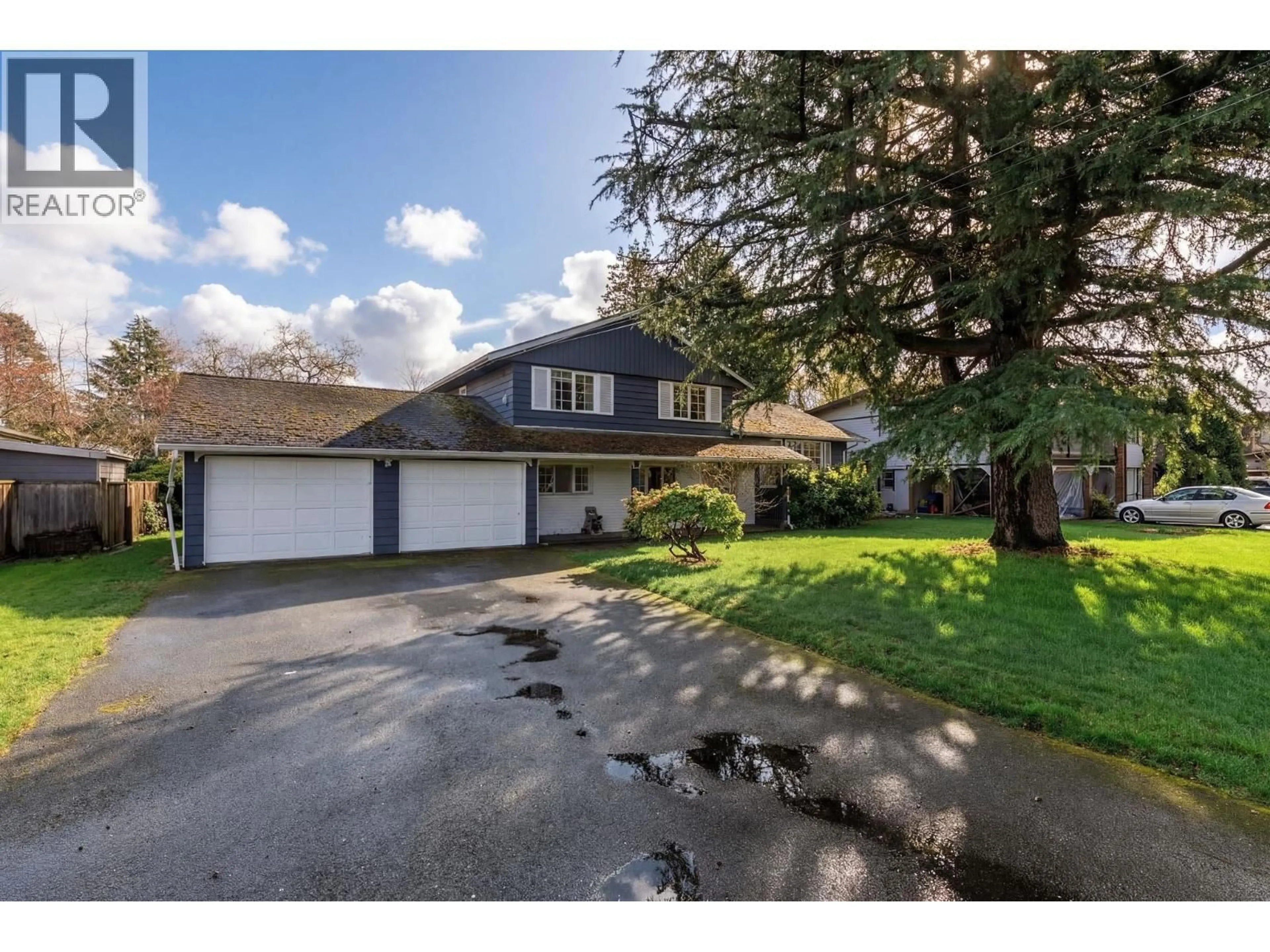 A pic from outside/outdoor area/front of a property/back of a property/a pic from drone, street for 4952 FENTON DRIVE, Ladner British Columbia V4K2H4