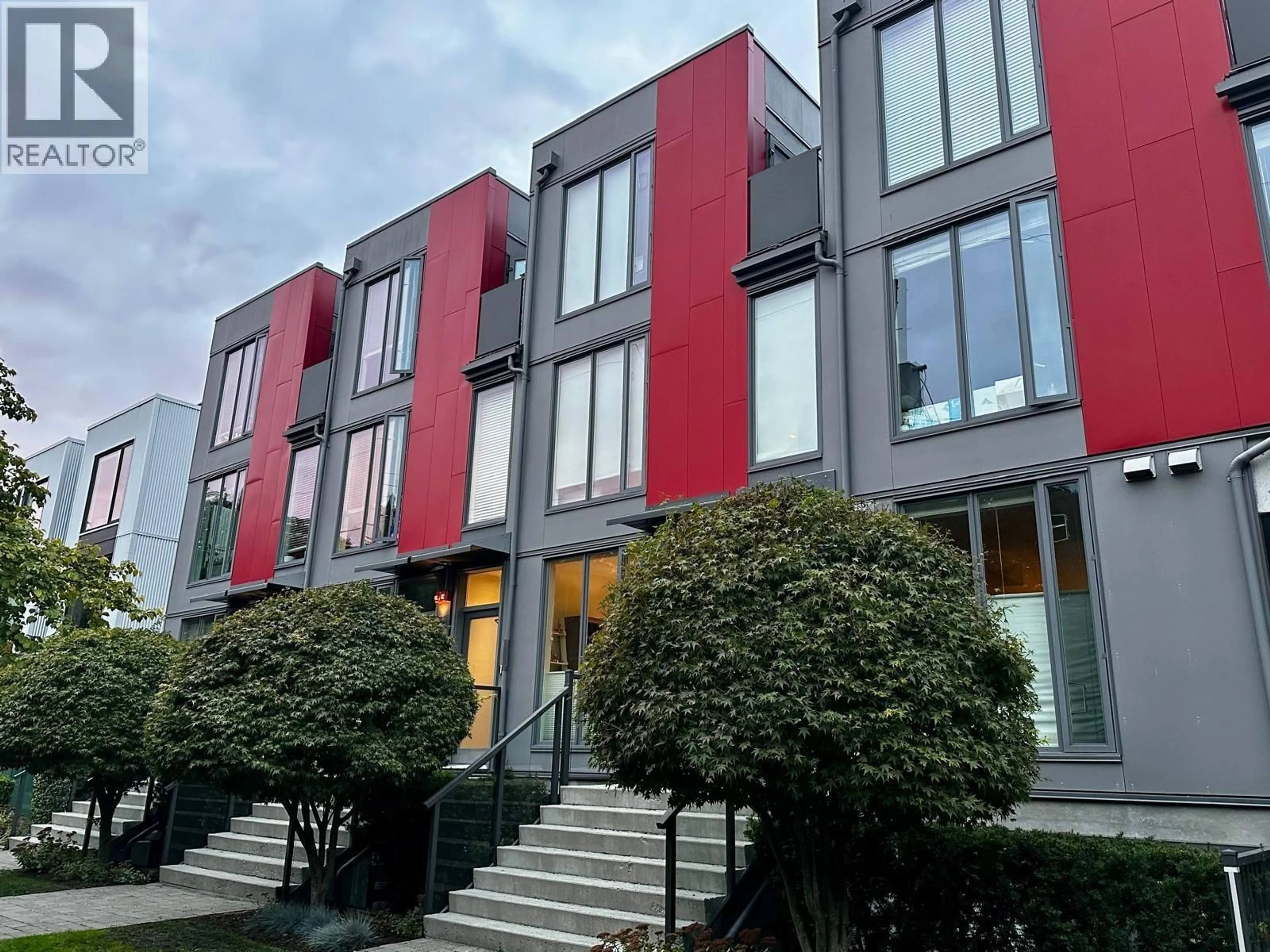 Unknown for 8 - 531 16TH AVENUE, West Vancouver British Columbia V5T2V1