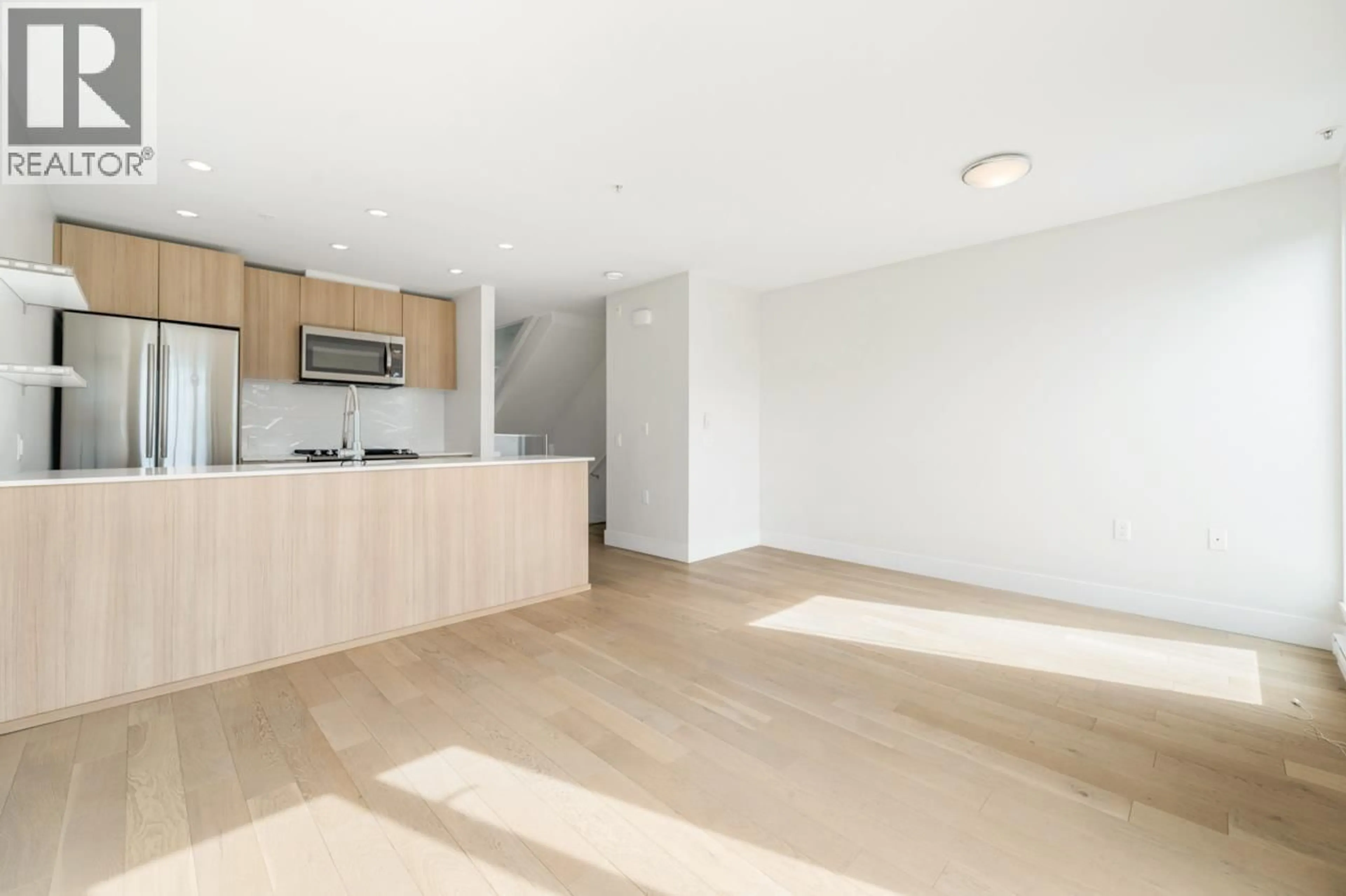 Unknown for 8 - 531 16TH AVENUE, West Vancouver British Columbia V5T2V1