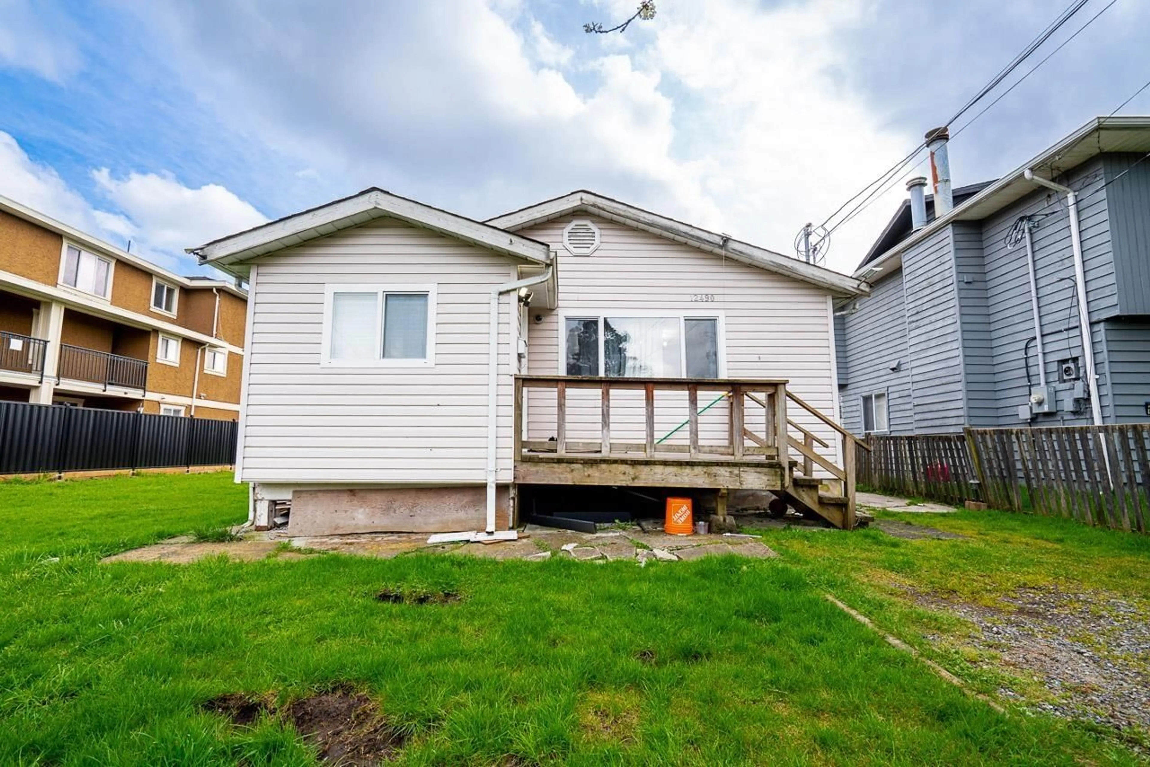 Unknown for 12490 114 AVENUE, Surrey British Columbia V3V3N7