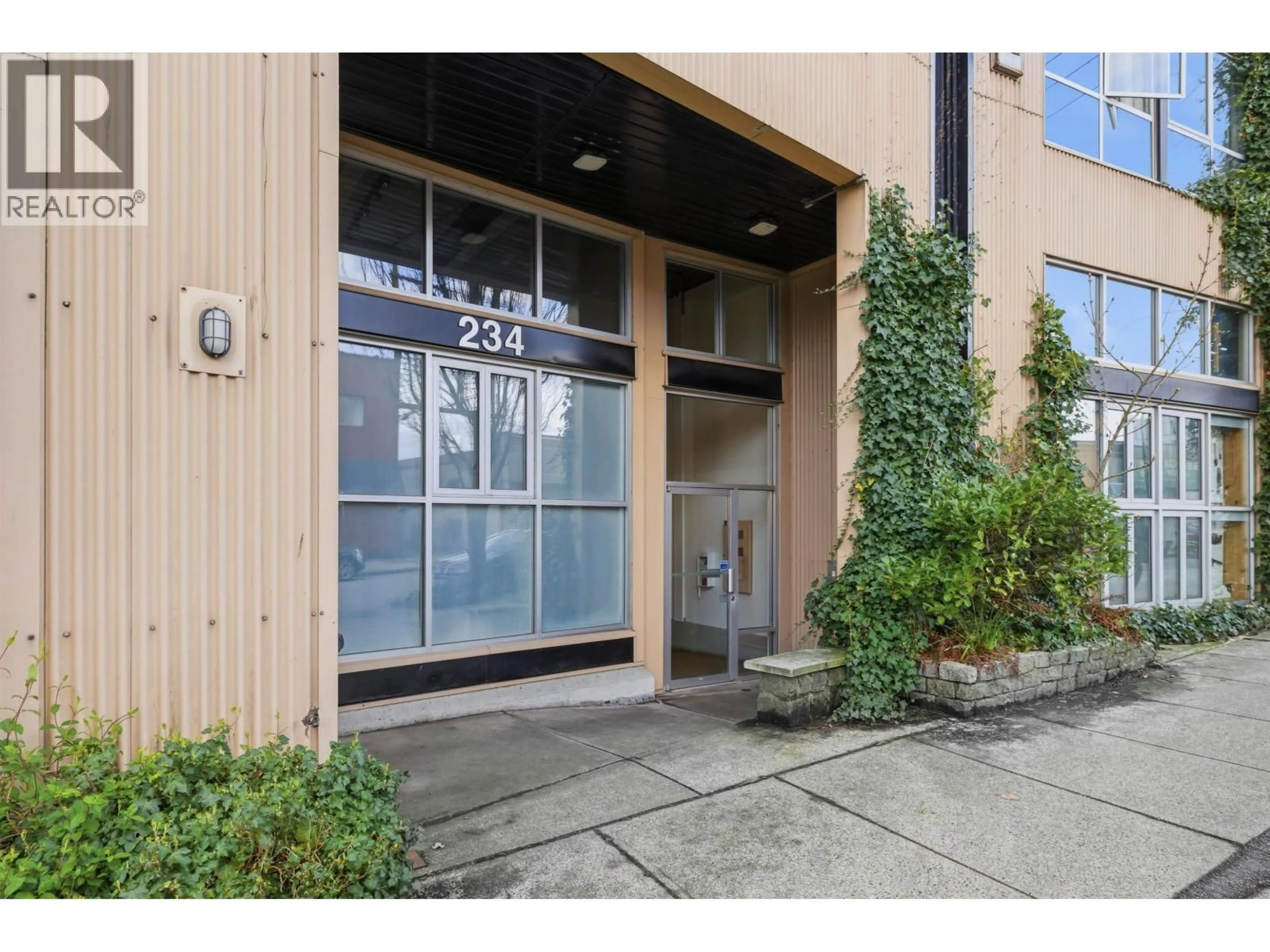 Indoor foyer for 203 - 234 5TH AVENUE, Vancouver British Columbia V5T1H3