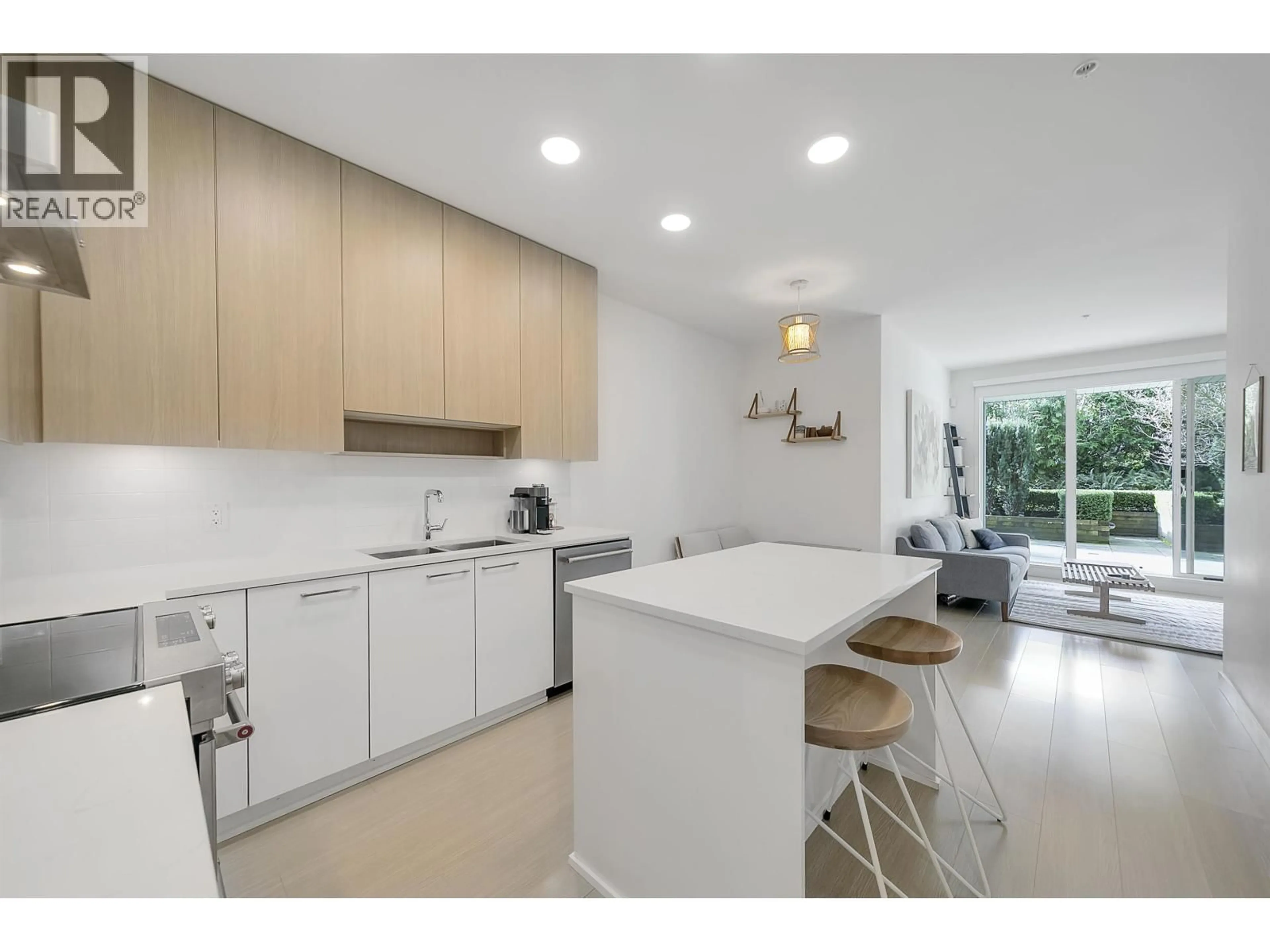 Open concept kitchen, unknown for 210 - 5460 BROADWAY, Burnaby British Columbia V5B0B4