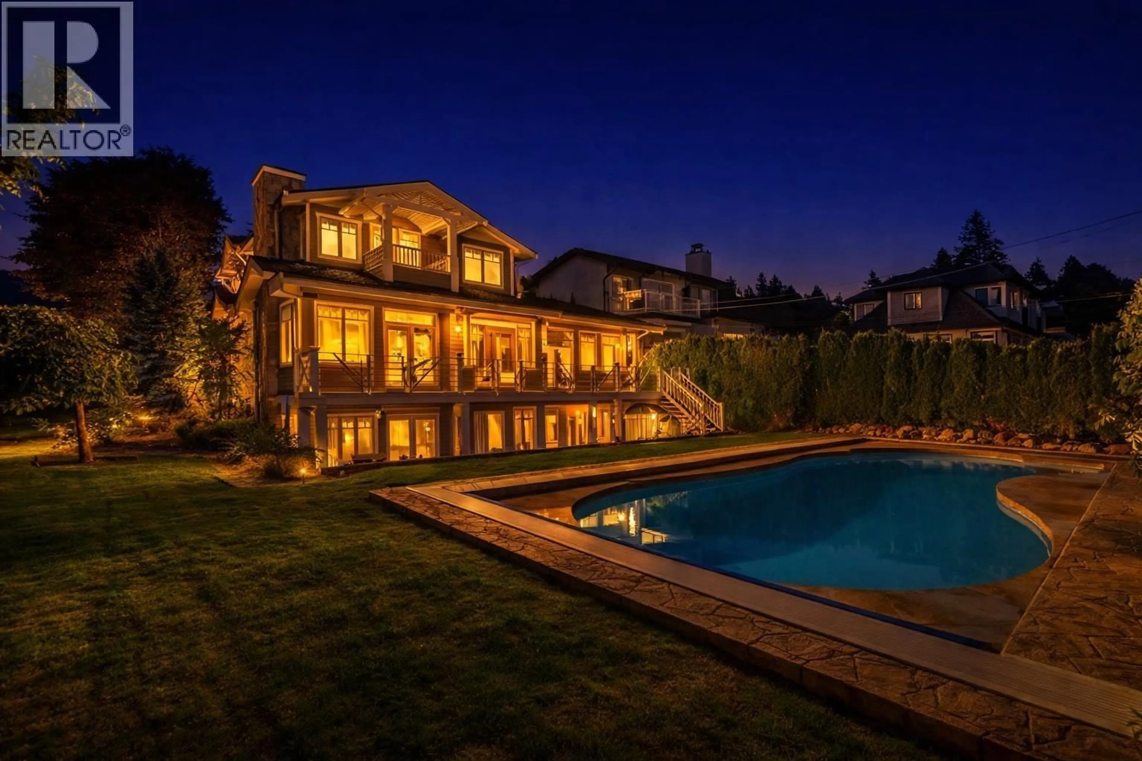 Pool for 1197 FULTON AVENUE, West Vancouver British Columbia V7T1N4