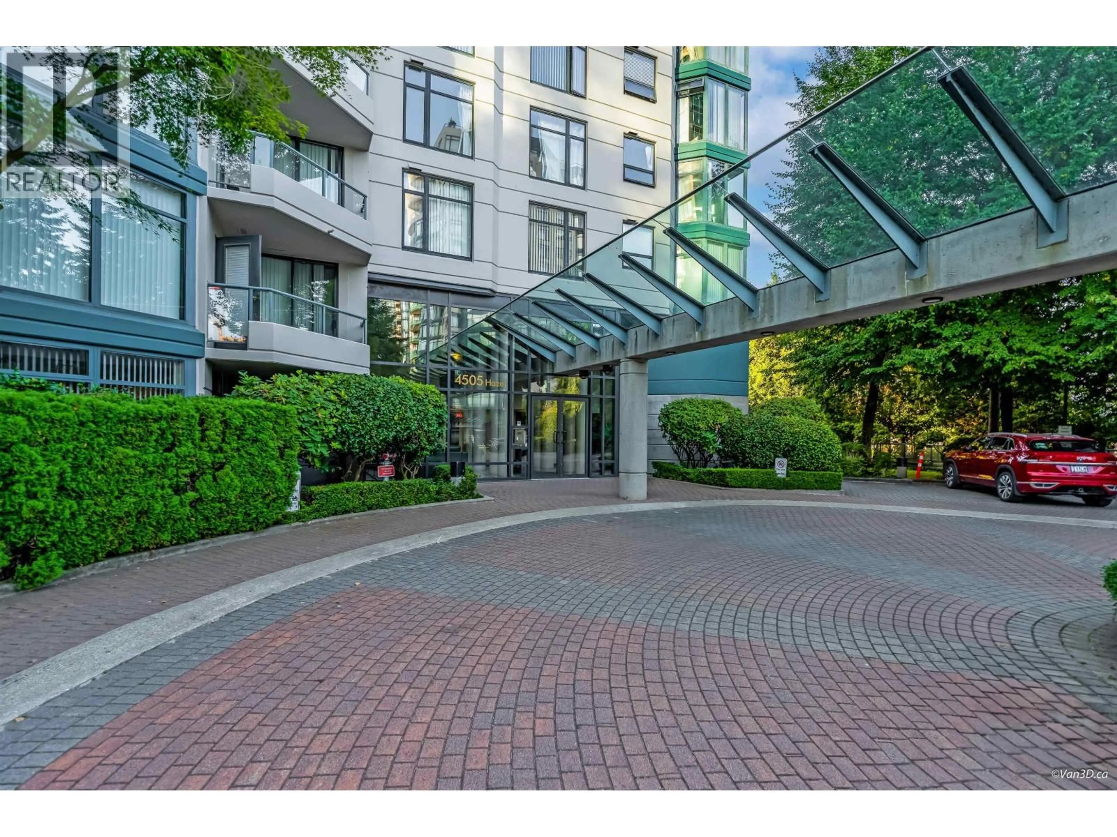 Indoor foyer for 1703 - 4505 HAZEL STREET, Burnaby British Columbia V5H4T1