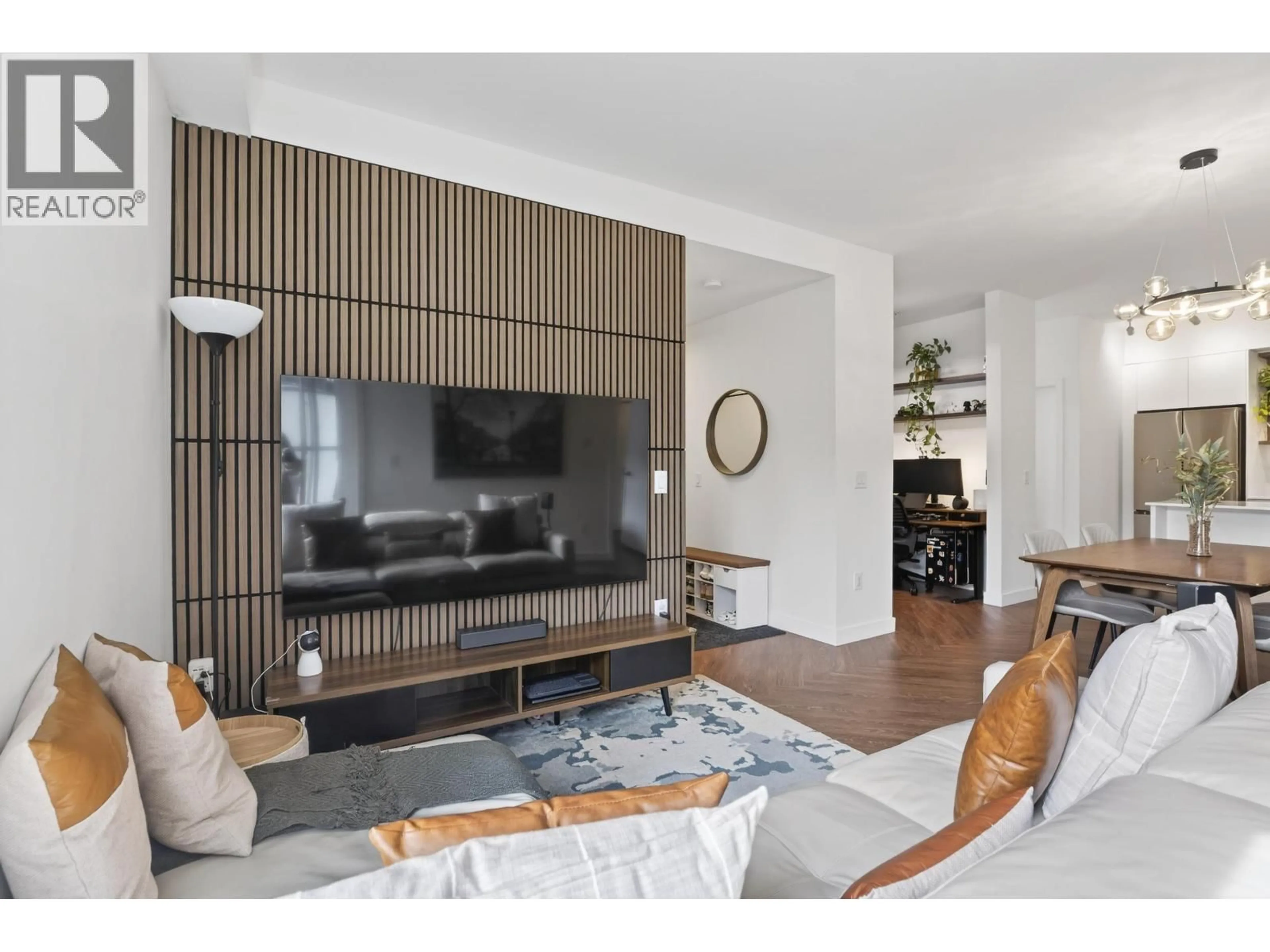 Living room with furniture, wood/laminate floor for 603 - 3229 ST JOHNS STREET, Port Moody British Columbia V3H0M4