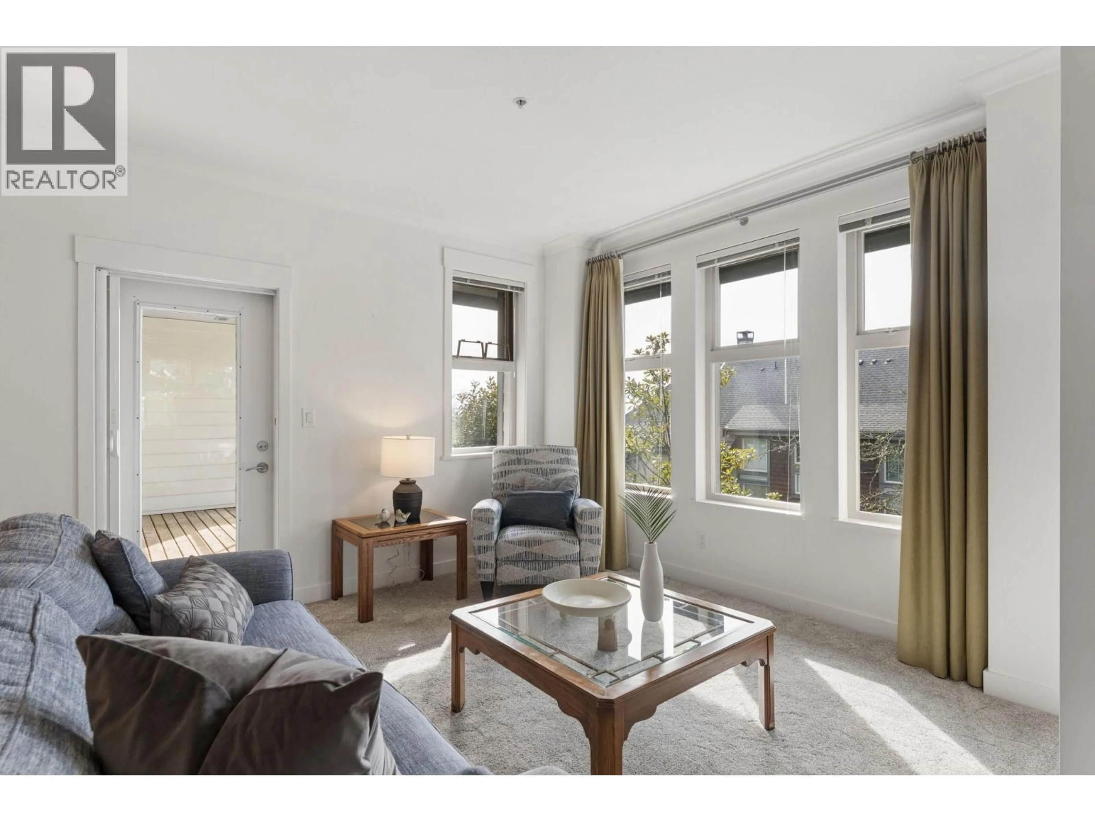 Living room with furniture, unknown for 306 - 188 29TH STREET, North Vancouver British Columbia V7N0A2