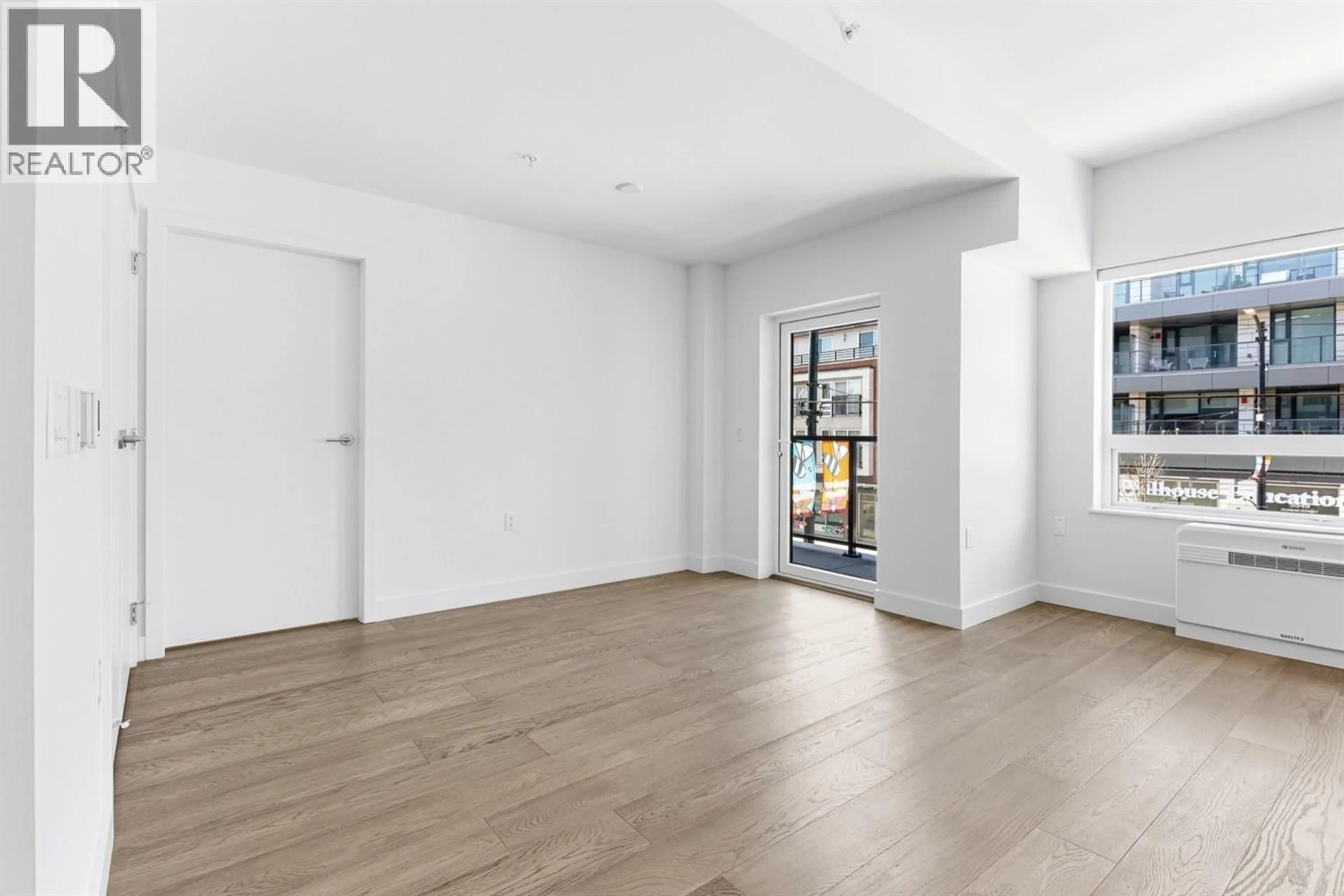 A pic of a room for 203 - 3590 39TH AVENUE, Vancouver British Columbia V6N3A5