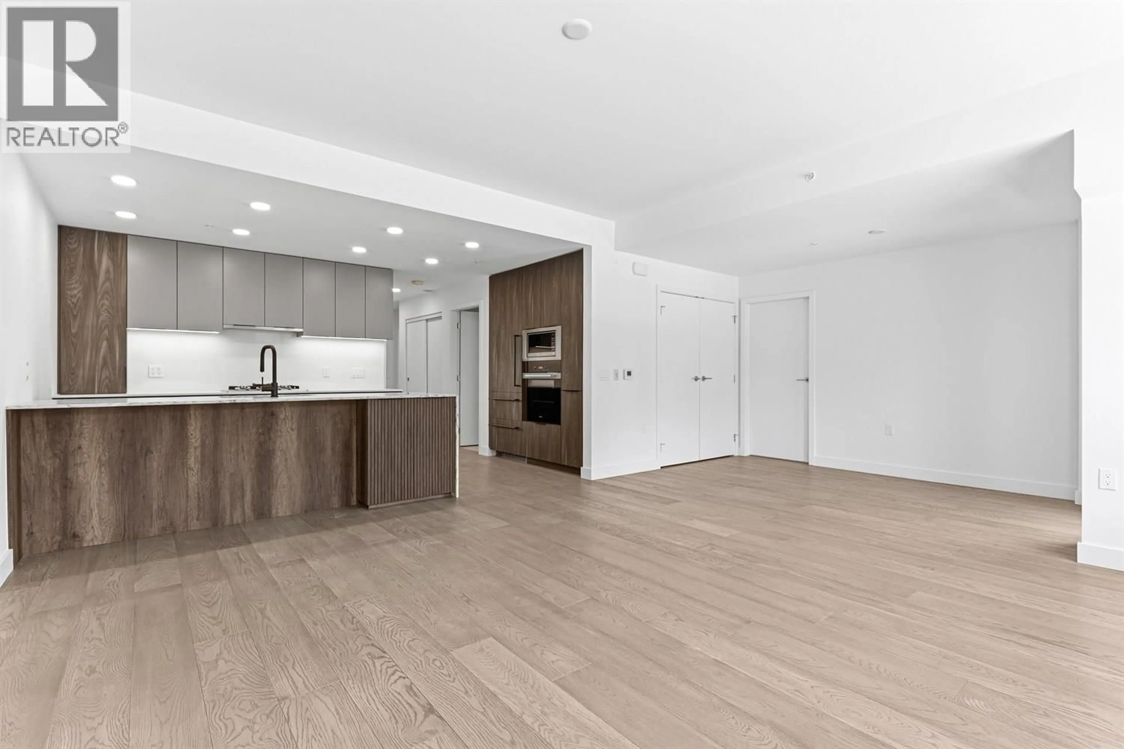 Open concept kitchen, unknown for 203 - 3590 39TH AVENUE, Vancouver British Columbia V6N3A5