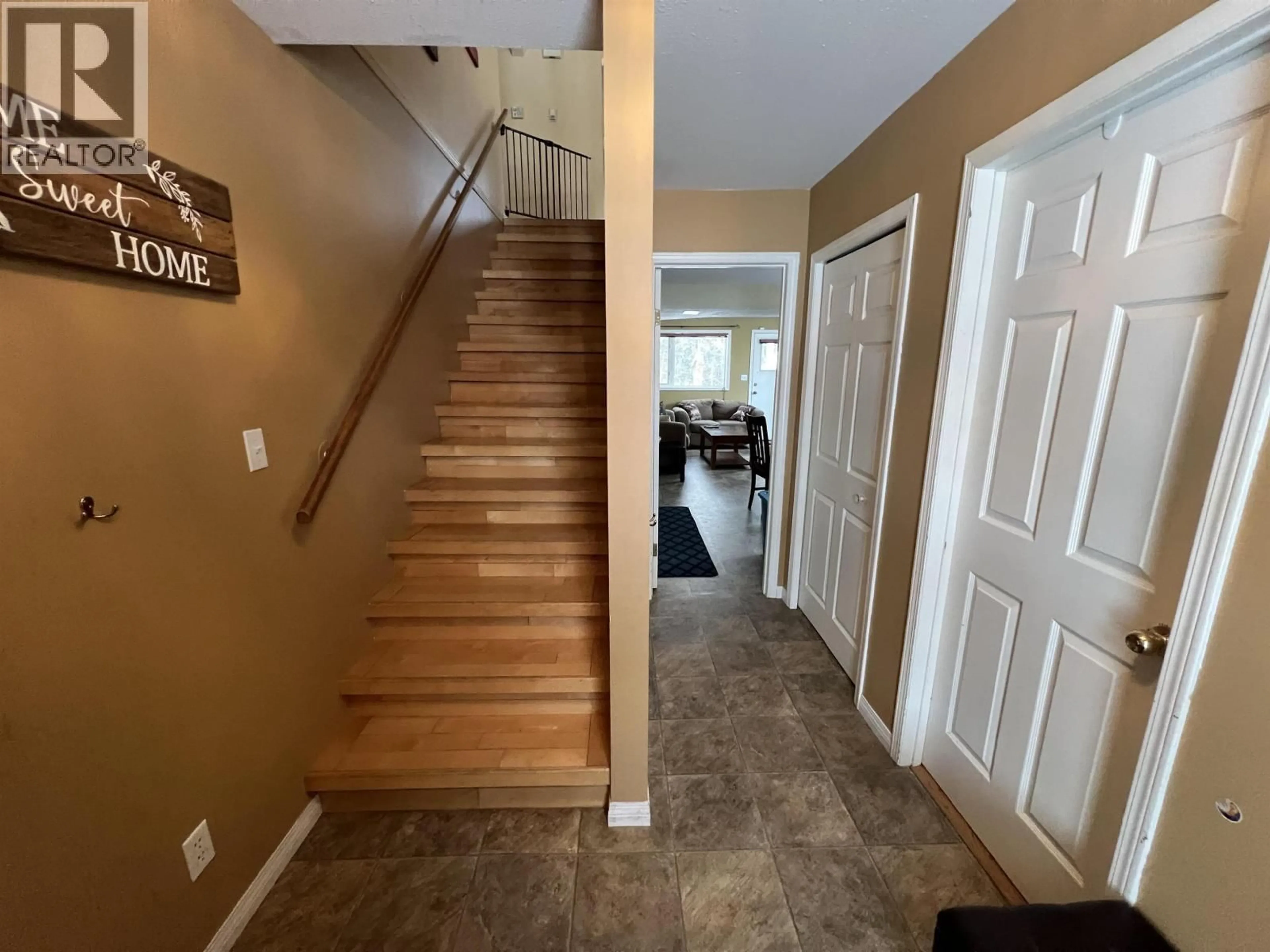 Indoor entryway for 4824 GAIRDNER CRESCENT, Fort Nelson British Columbia V0C1R0
