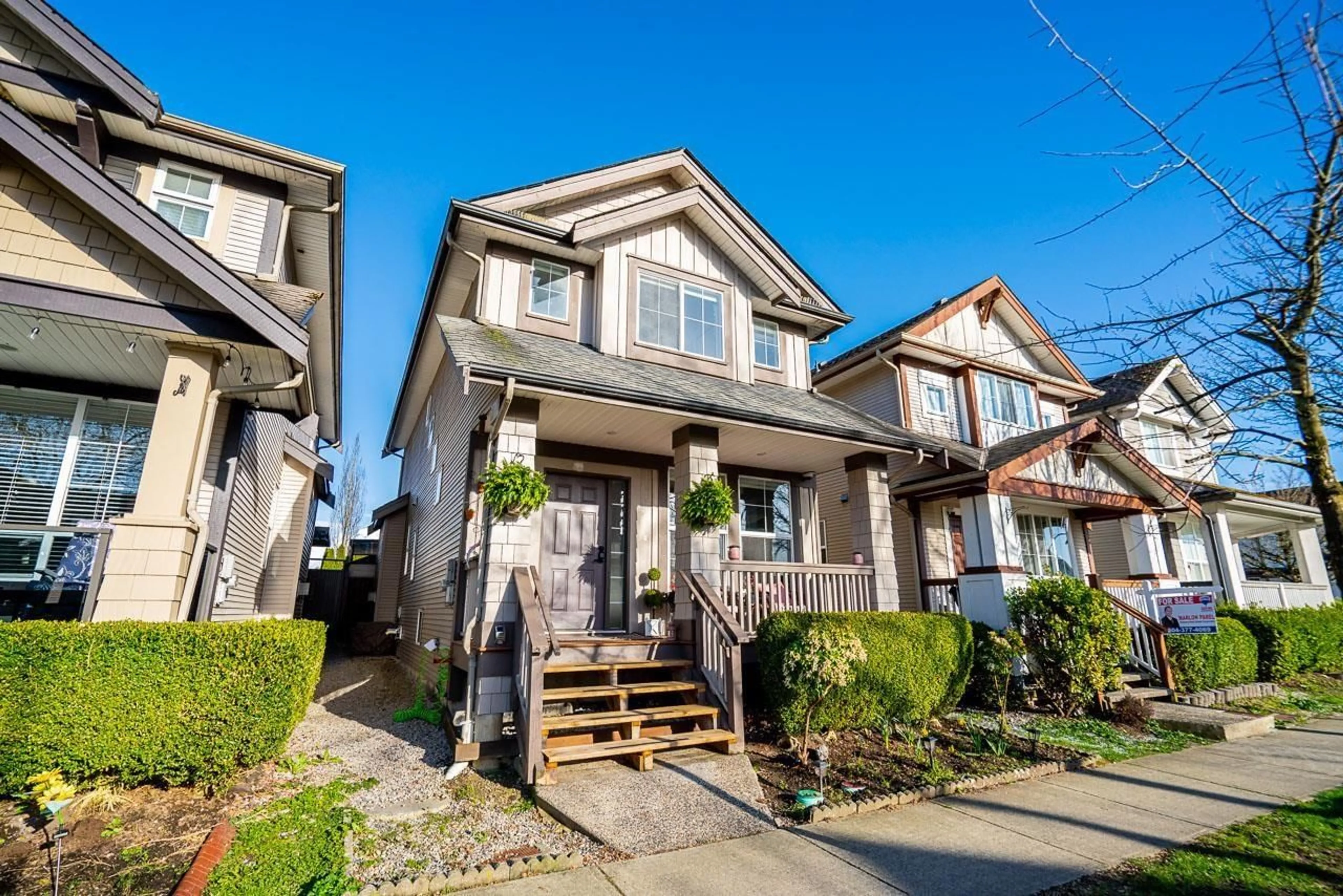 Home with vinyl exterior material, street for 6926 190 STREET, Surrey British Columbia V4N5P1