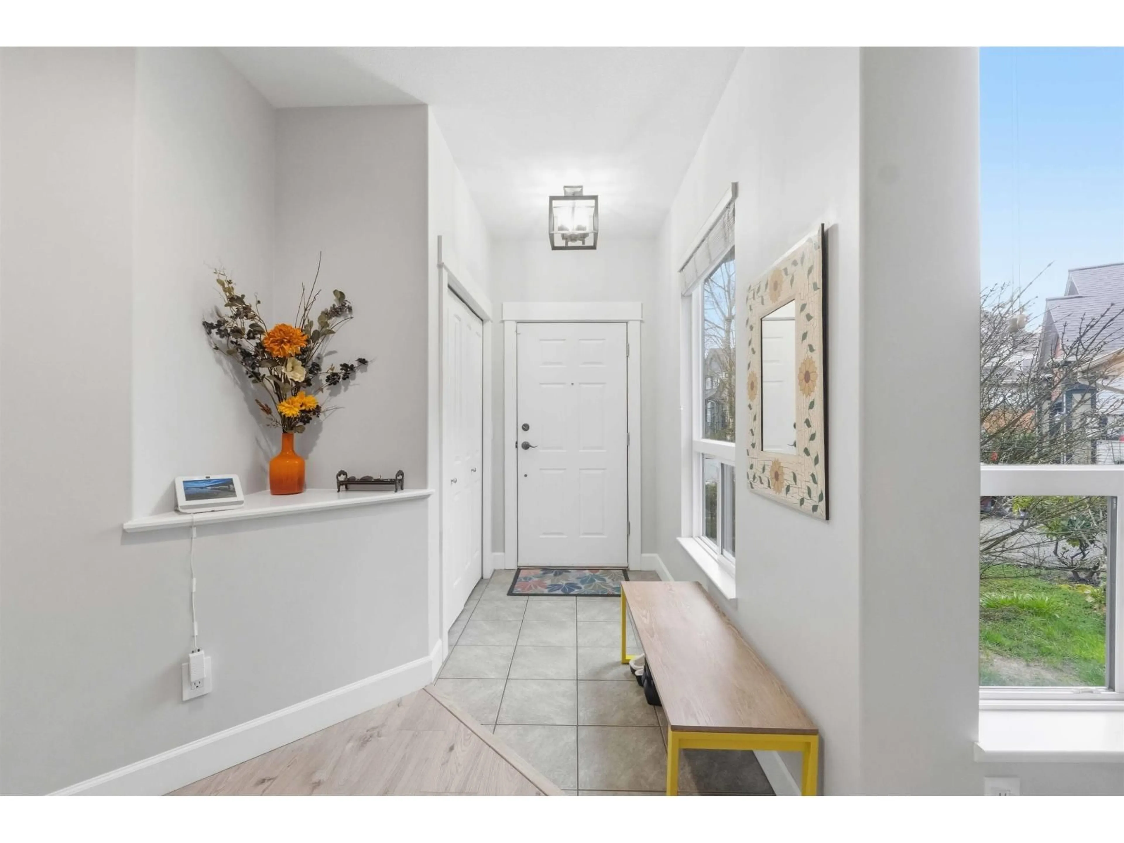 Indoor entryway for 6962 198B STREET, Langley British Columbia V2Y3B4