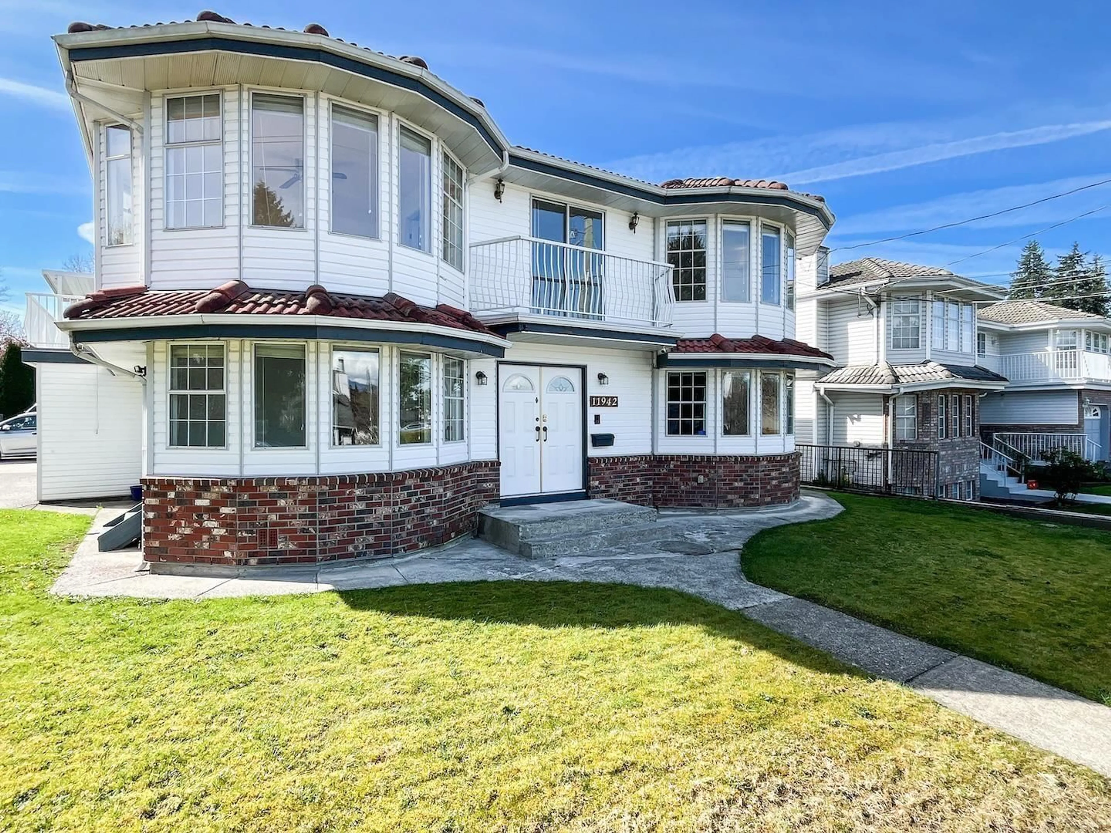 Unknown for 11942 99 AVENUE, Surrey British Columbia V3V2M5