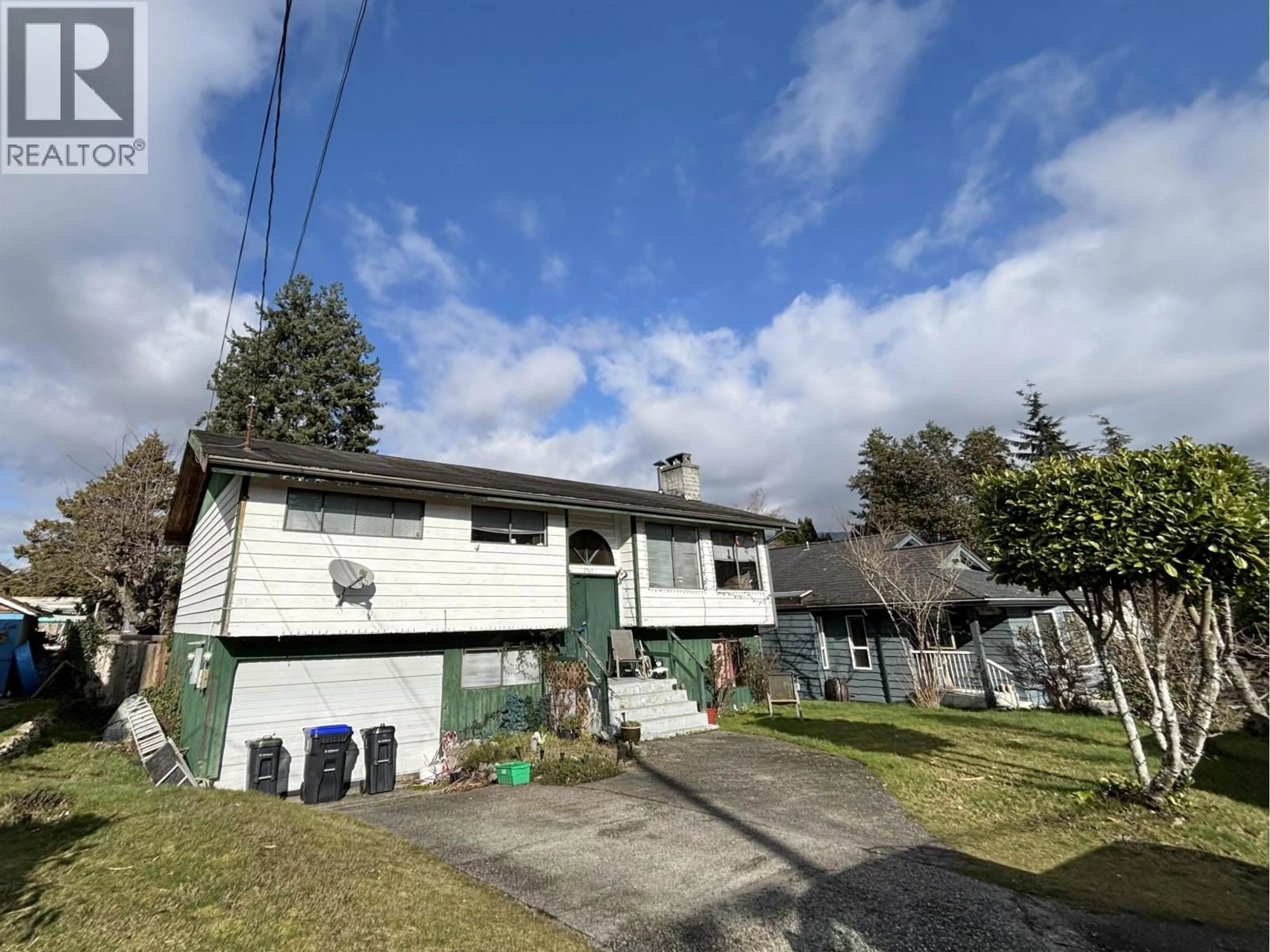 Unknown for 5762 SPINDRIFT STREET, Sechelt British Columbia V0V0V0