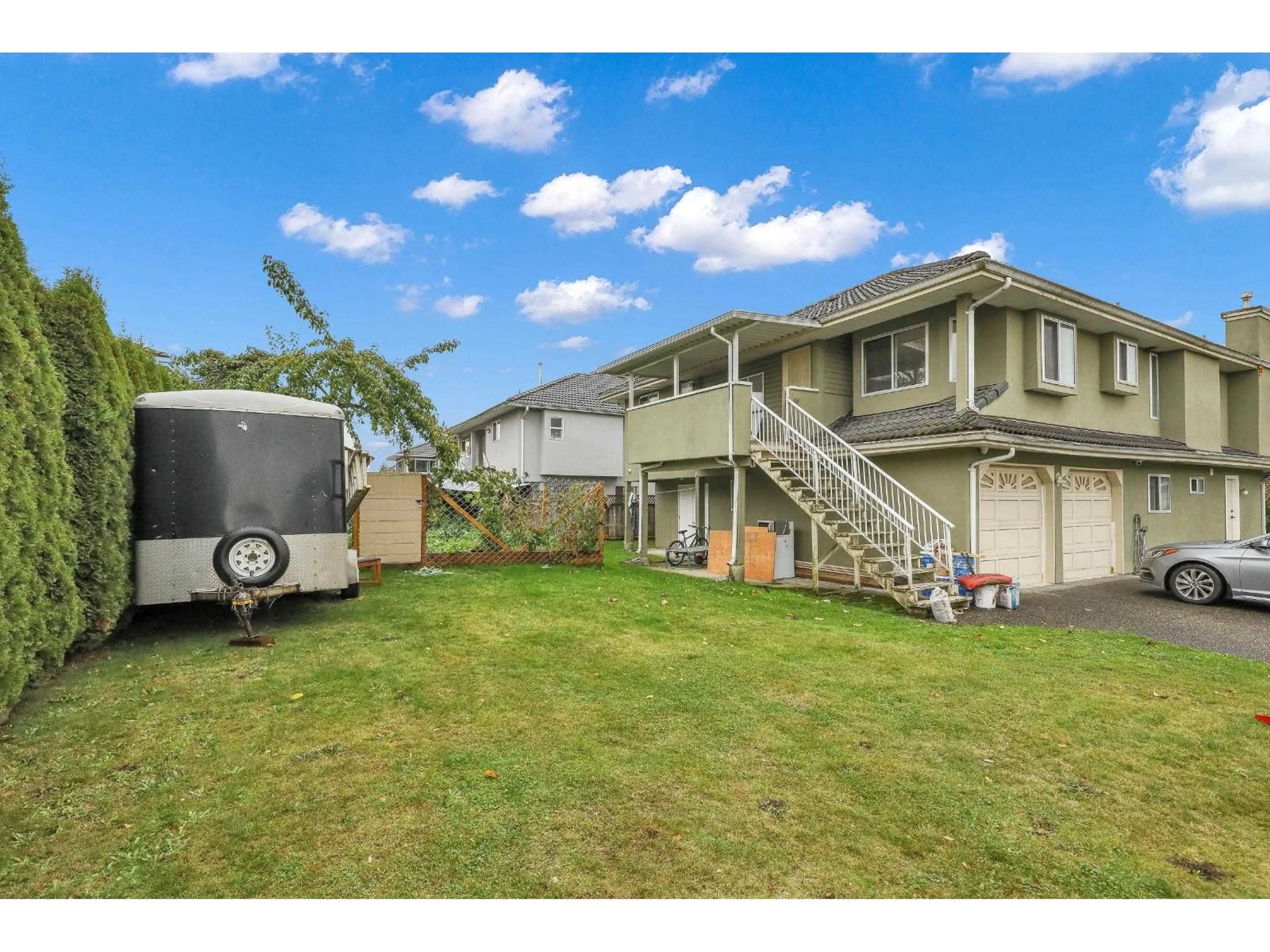 A pic from outside/outdoor area/front of a property/back of a property/a pic from drone, unknown for 12255 64A AVENUE, Surrey British Columbia V3W3R8