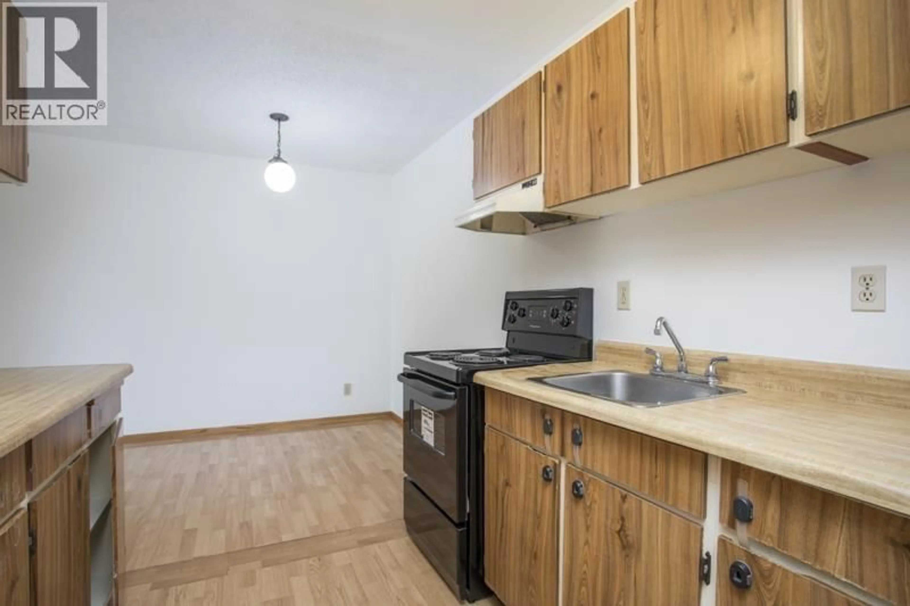 Standard kitchen, wood/laminate floor for 201 - 8391 BENNETT ROAD, Richmond British Columbia V6Y1N4