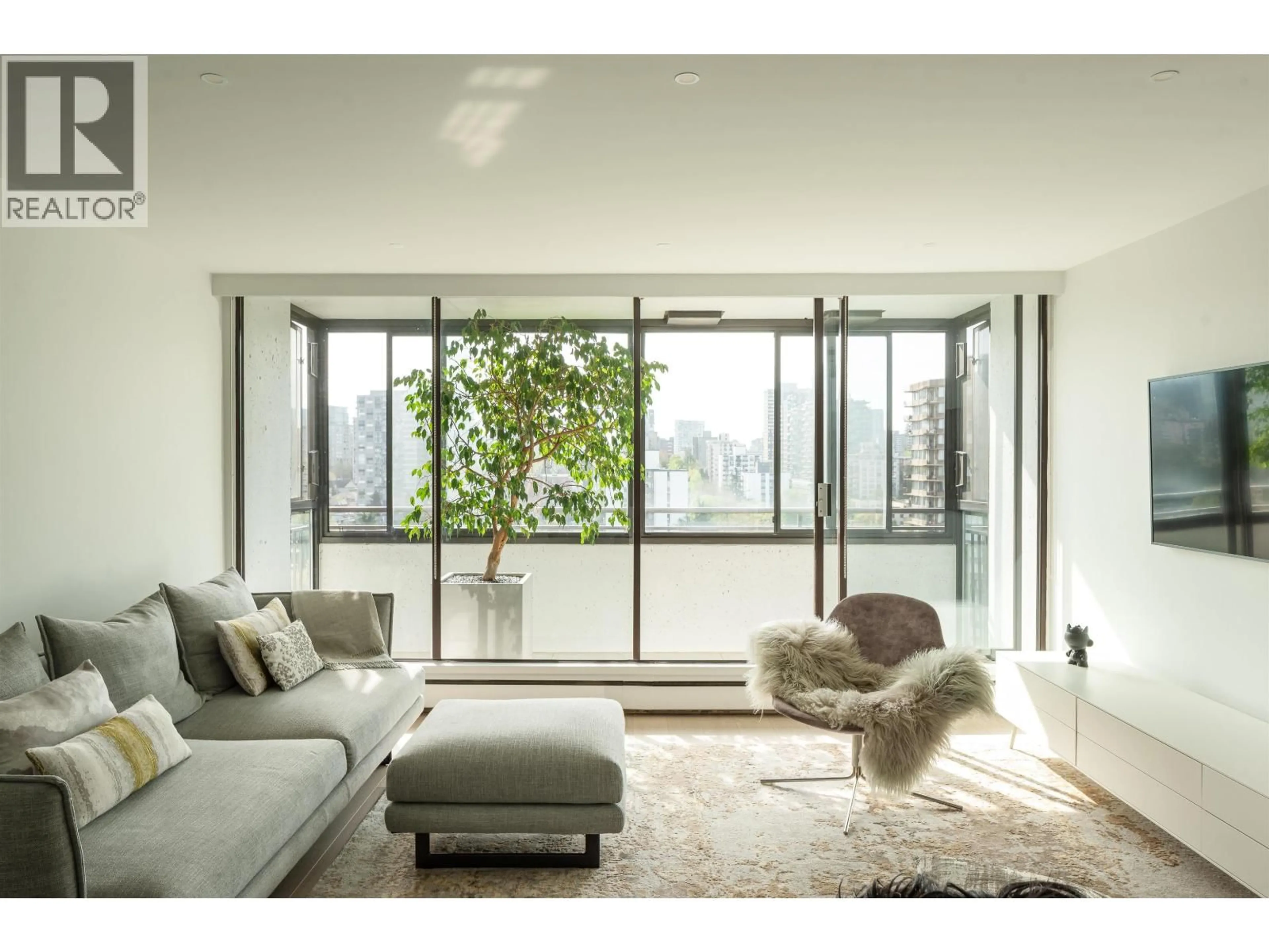 Living room with furniture, unknown for 1806 - 1725 PENDRELL STREET, Vancouver British Columbia V6G2X7