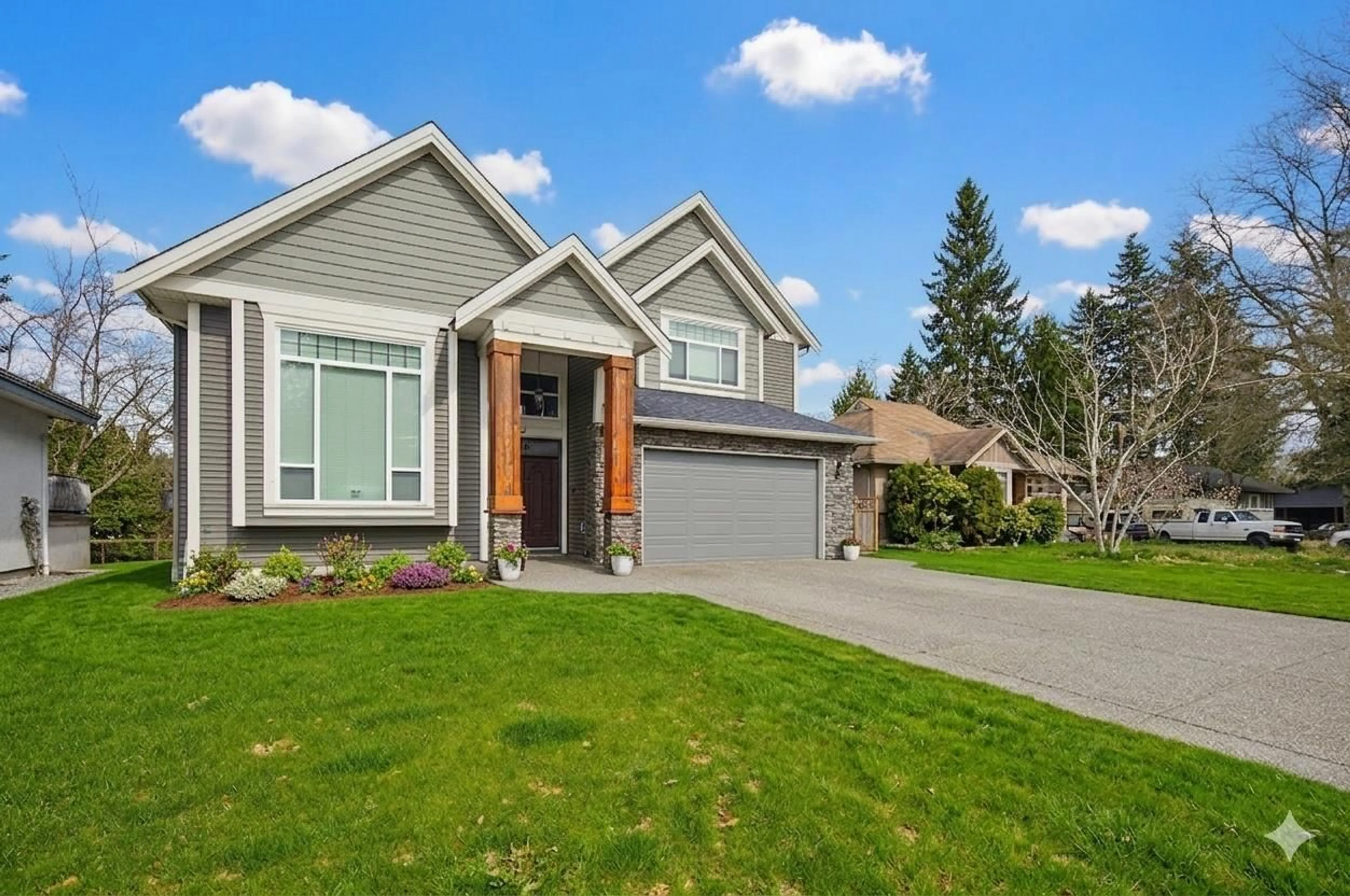 Home with brick exterior material, street for 32141 HILLCREST AVENUE, Mission British Columbia V2V1L3