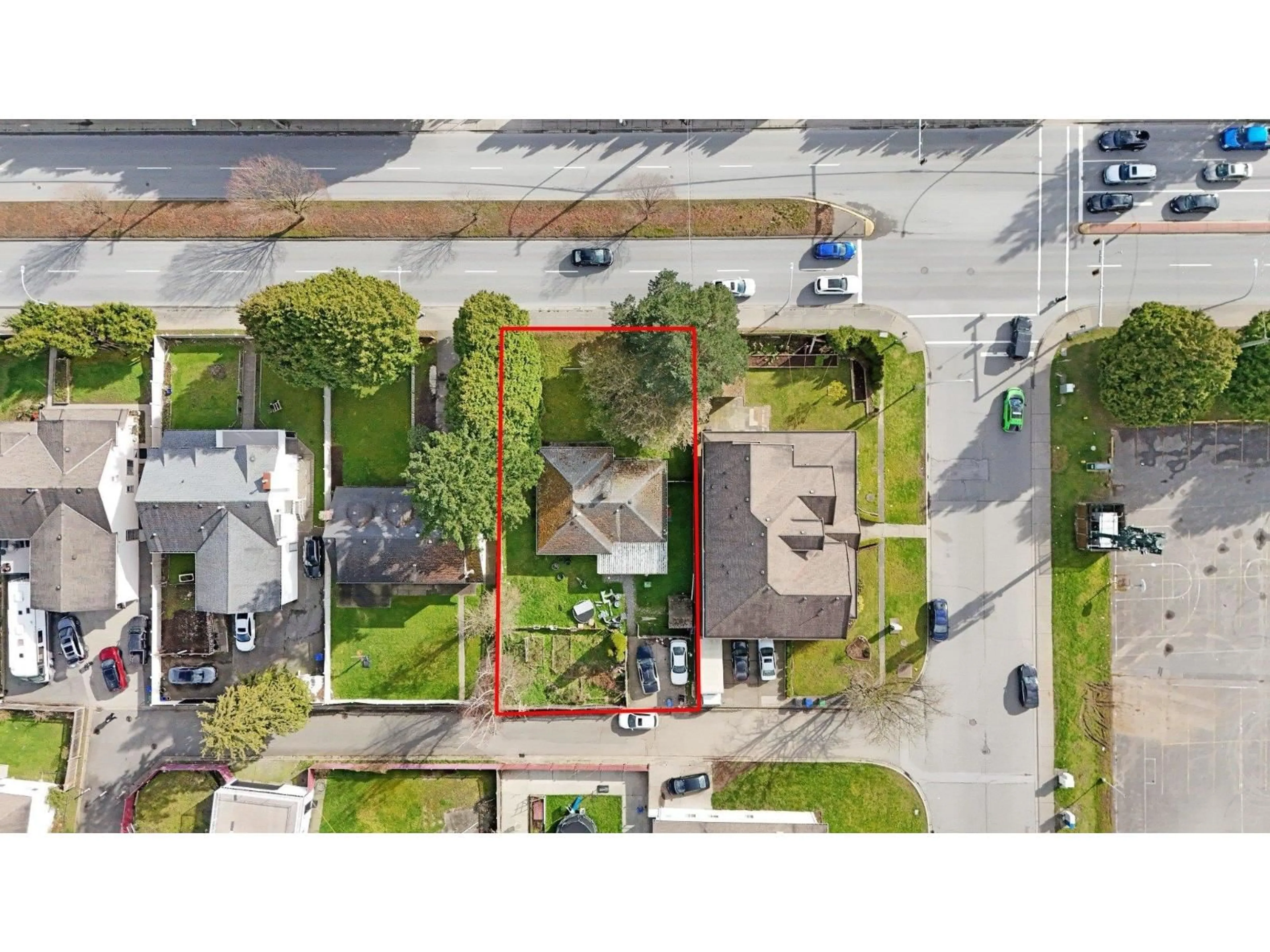 A pic from outside/outdoor area/front of a property/back of a property/a pic from drone, street for 14271 88 AVENUE, Surrey British Columbia V3W3L8