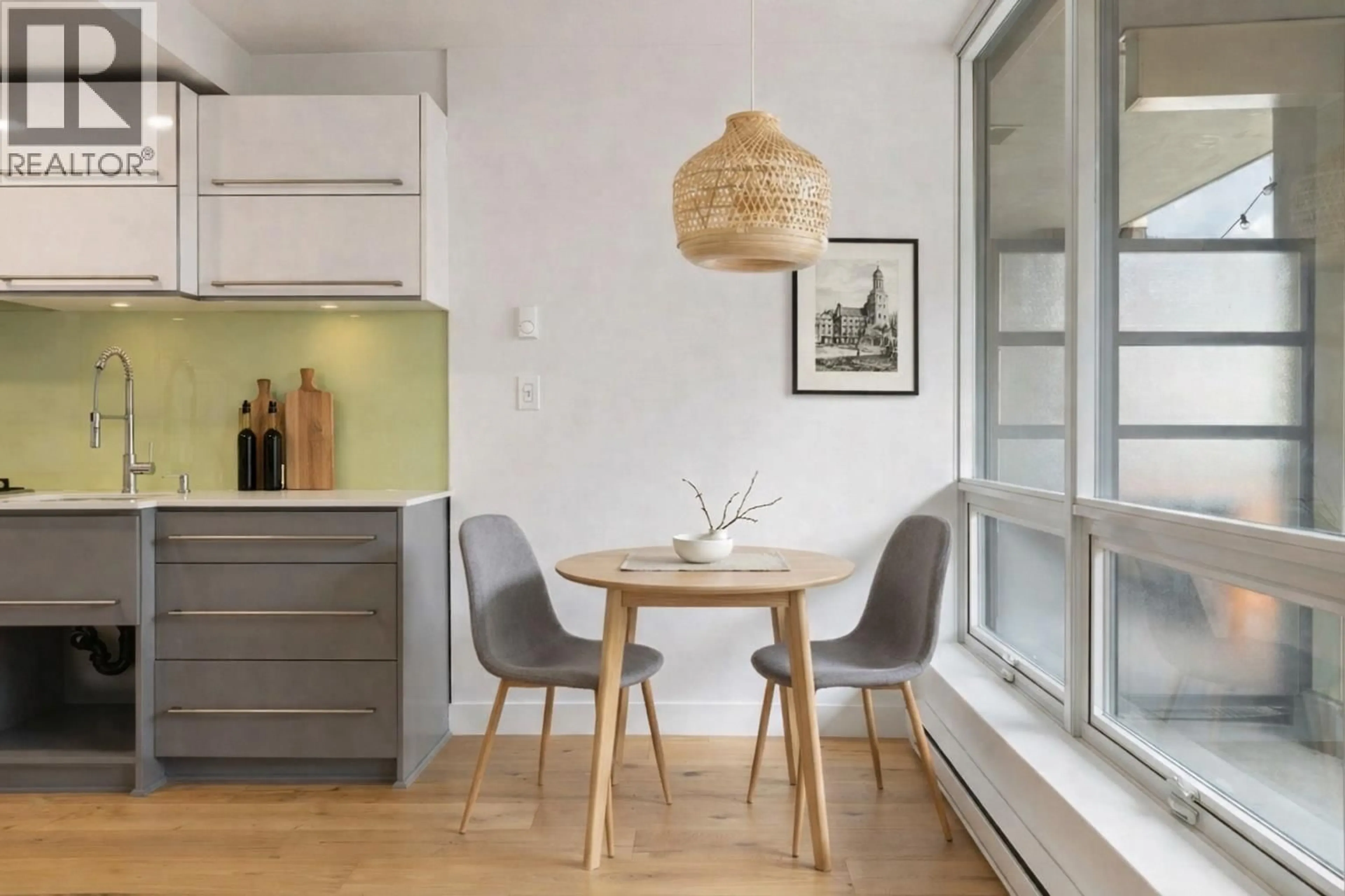 Unknown for 710 - 718 MAIN STREET, Vancouver British Columbia V6A0B1