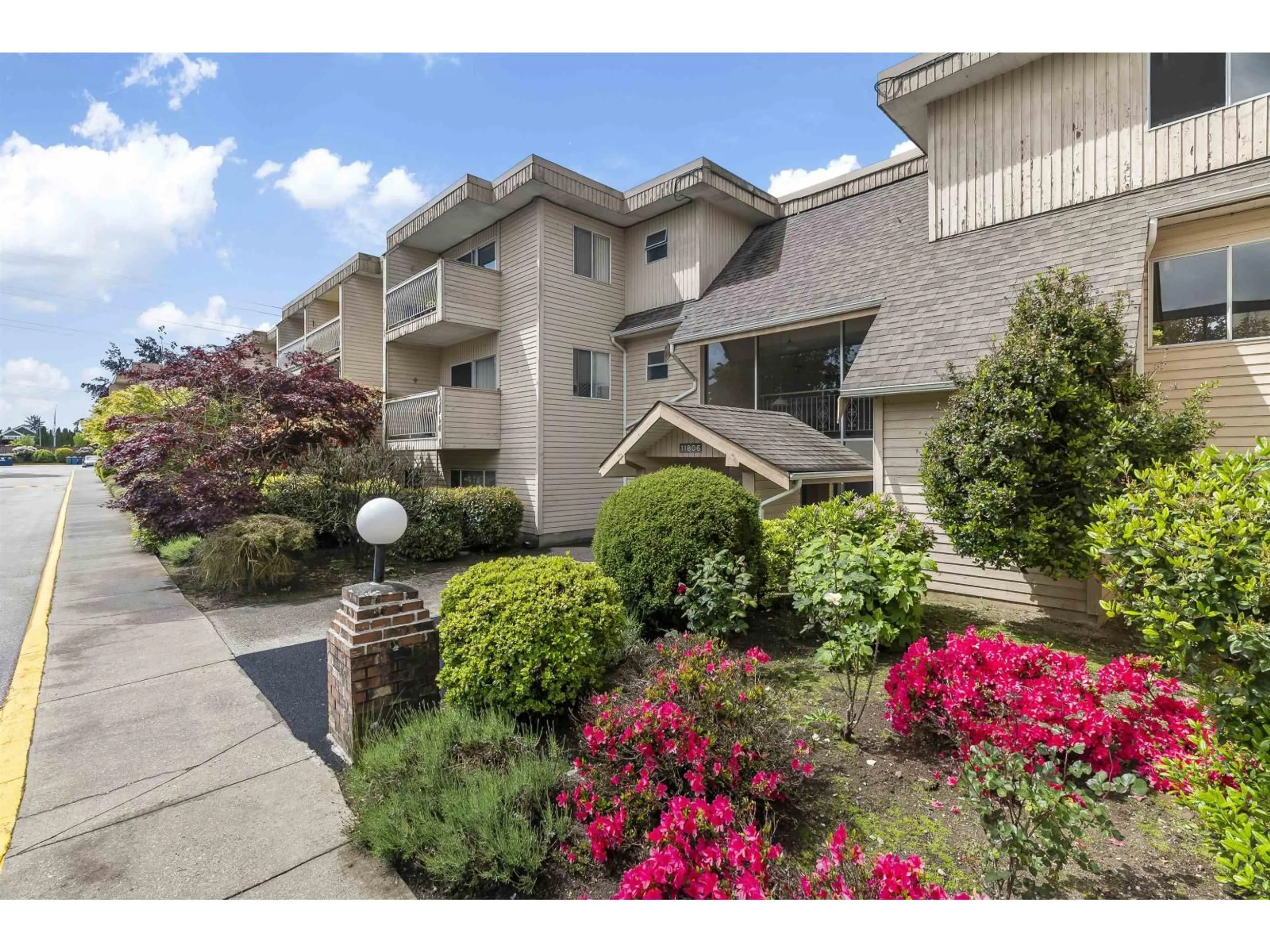 Unknown for 221 - 11806 88 AVENUE, Delta British Columbia V4C3C5