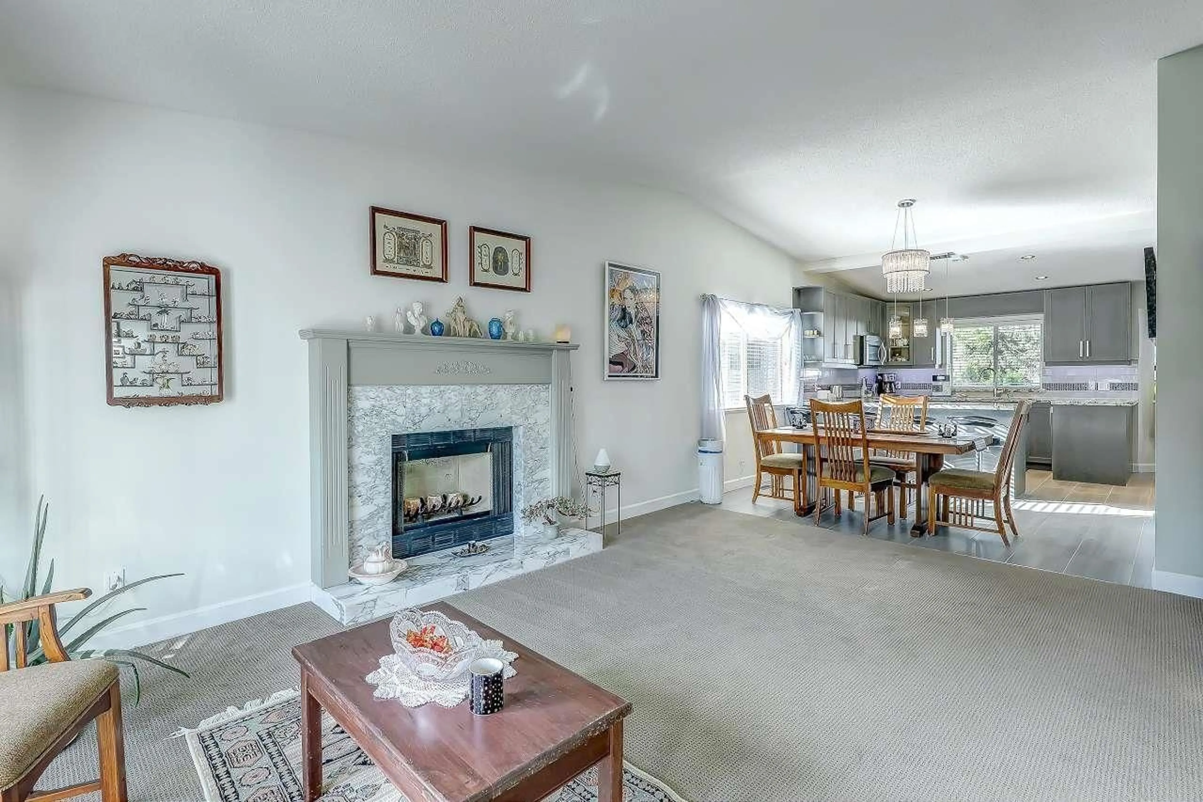 Living room with furniture, ceramic/tile floor for 15481 92A AVENUE, Surrey British Columbia V3R9B2