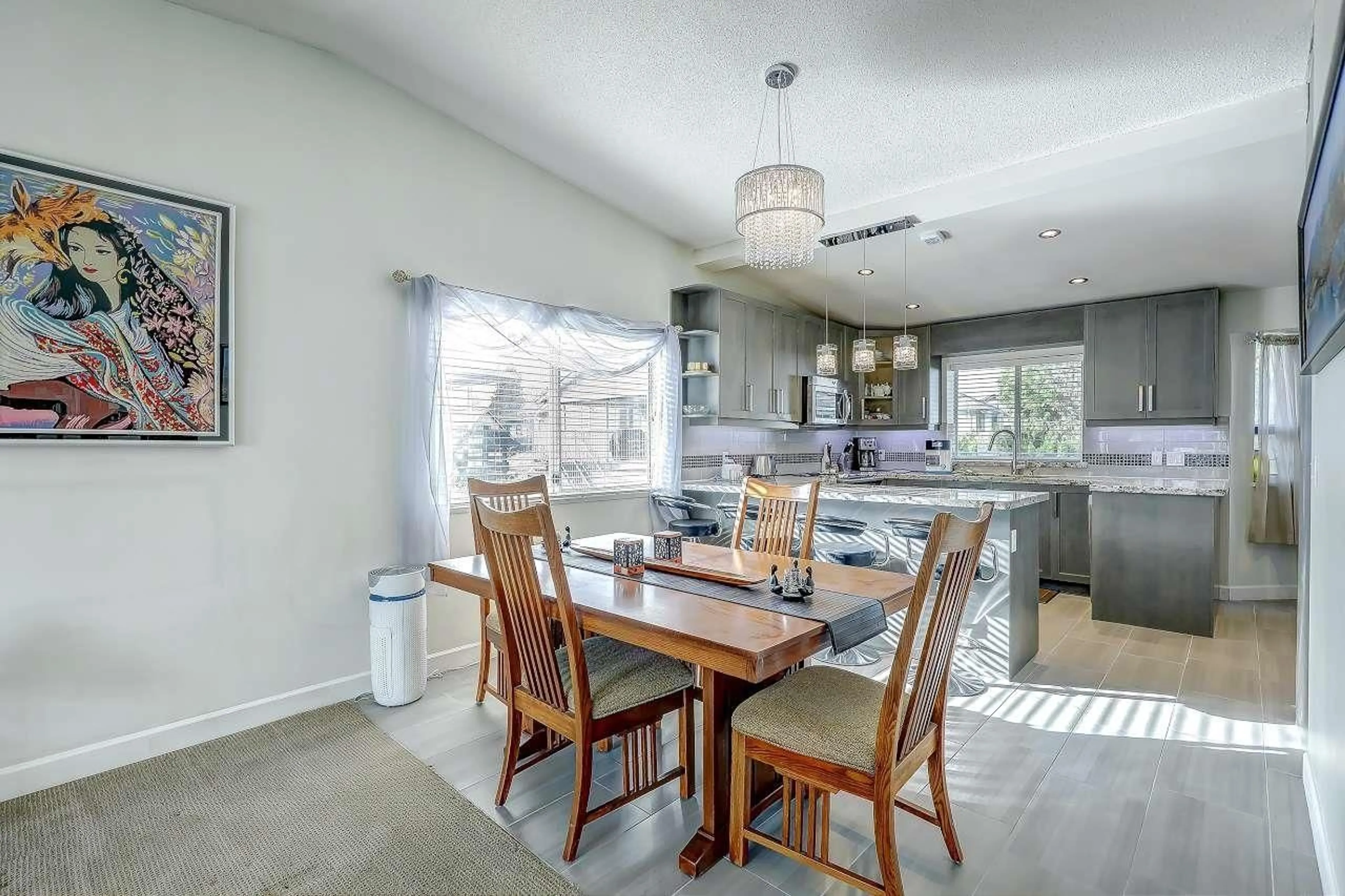 Open concept kitchen, ceramic/tile floor for 15481 92A AVENUE, Surrey British Columbia V3R9B2