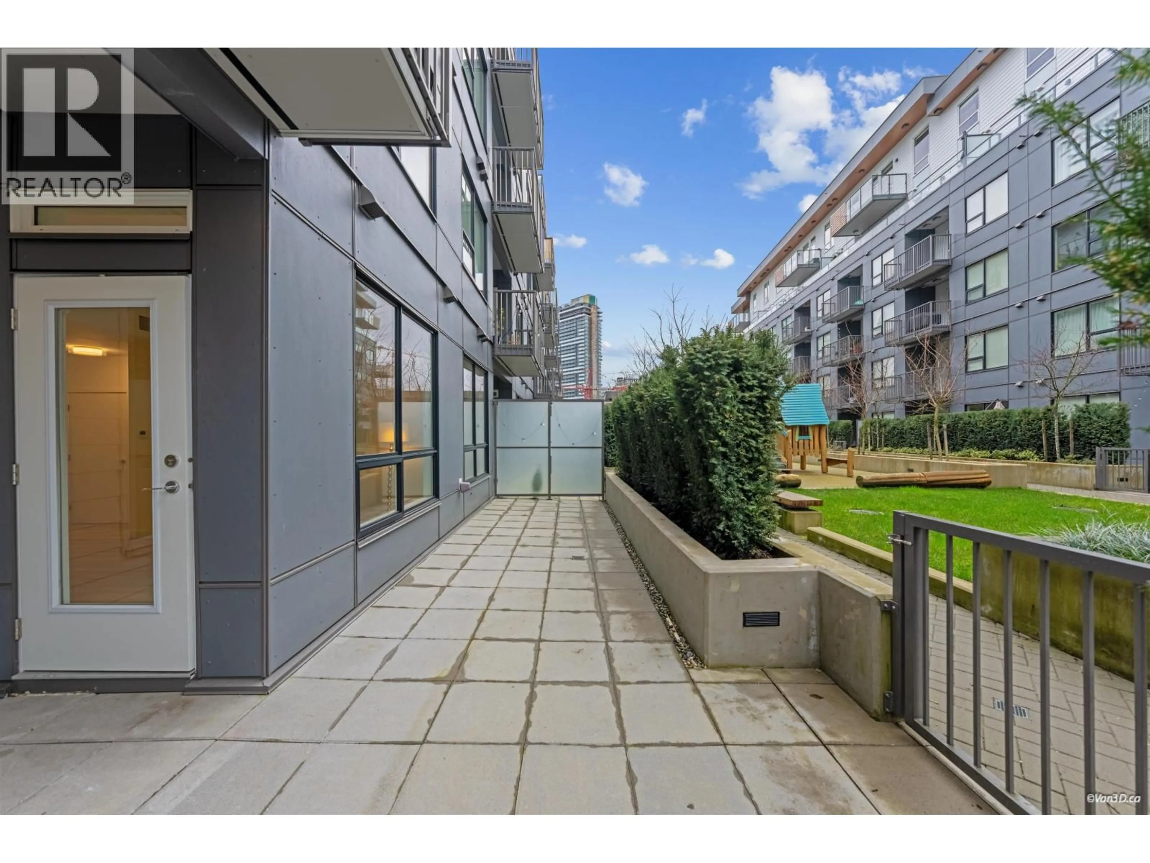 Patio, street for 102 - 645 COMO LAKE AVENUE, Coquitlam British Columbia V3J0N9