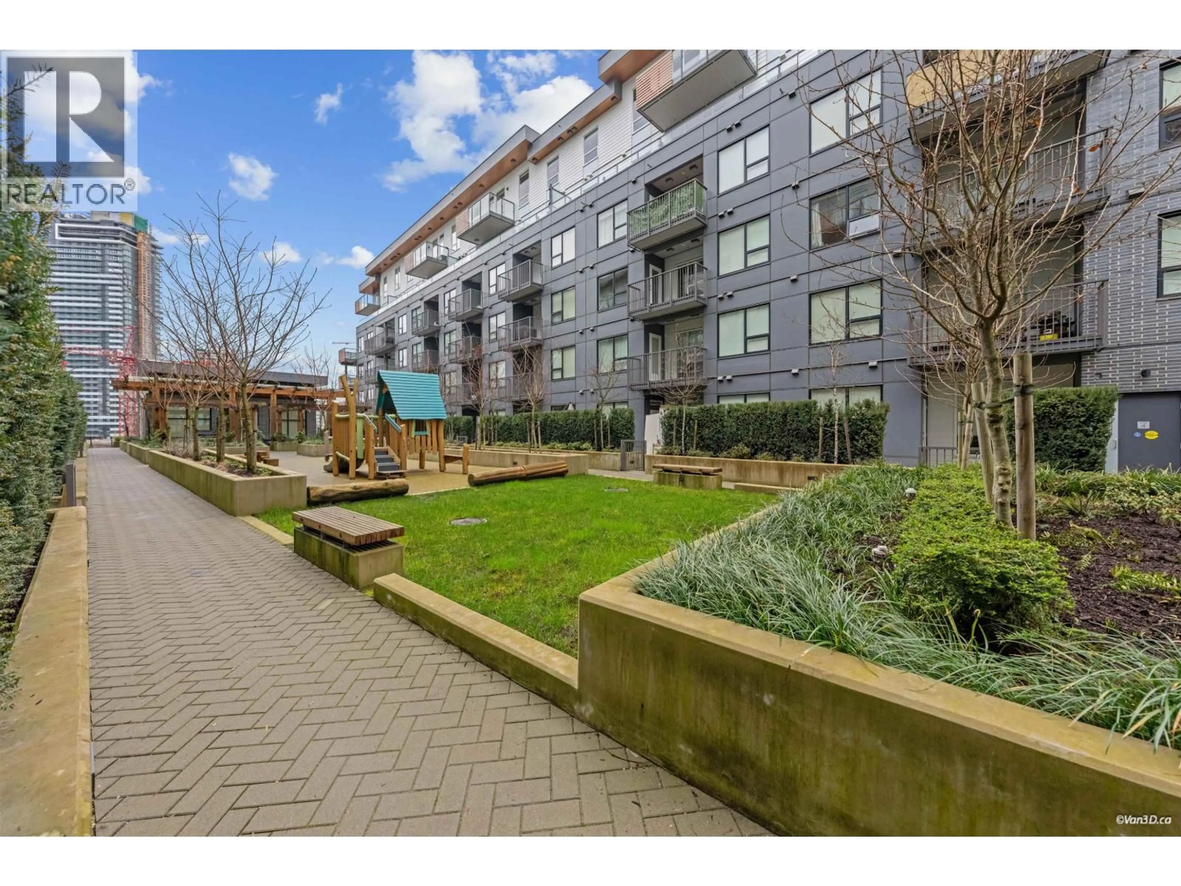 Patio, street for 102 - 645 COMO LAKE AVENUE, Coquitlam British Columbia V3J0N9