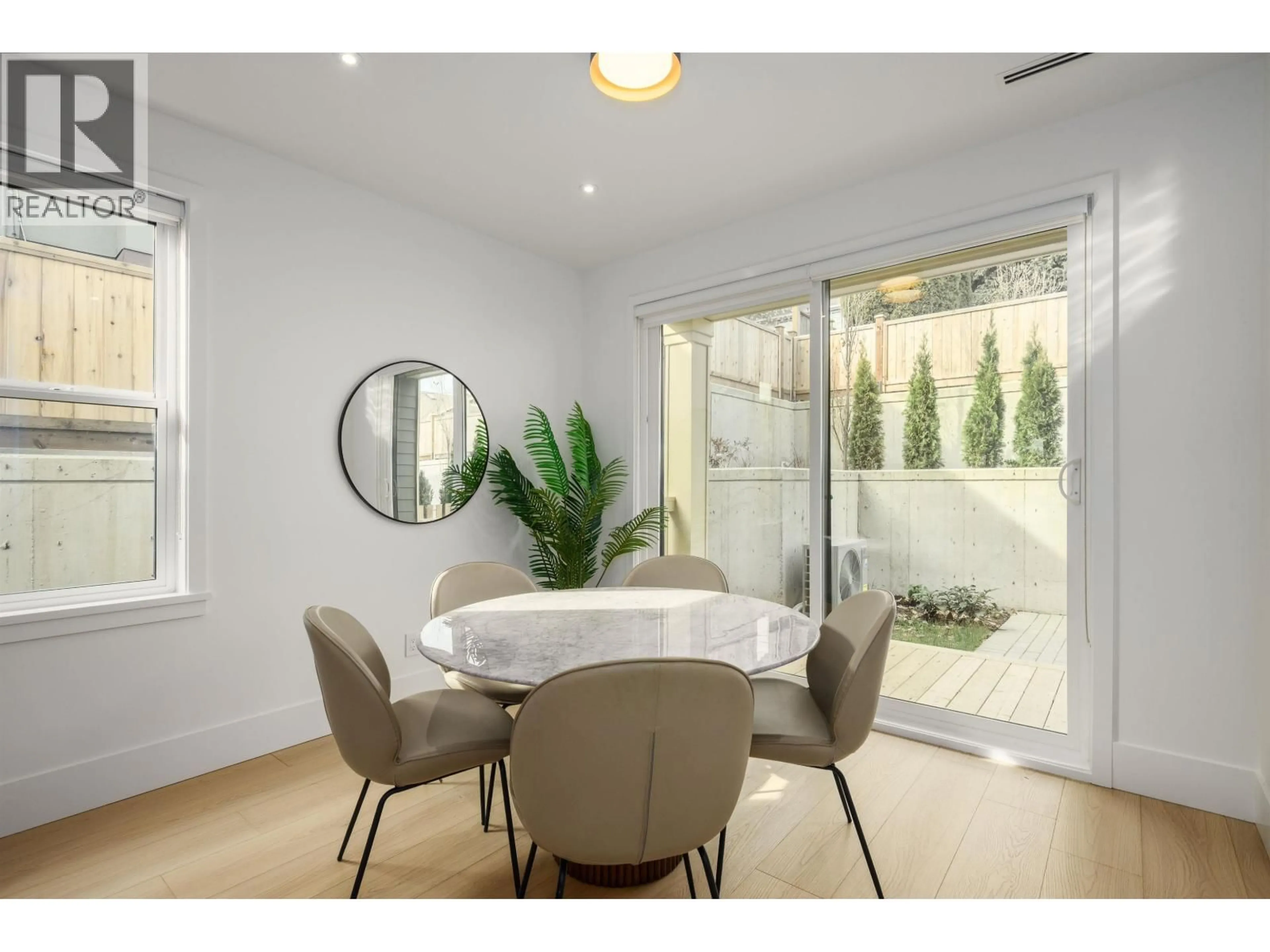 Dining room, ceramic/tile floor for 102 - 1125 CARTIER AVENUE, Coquitlam British Columbia V3K2C1