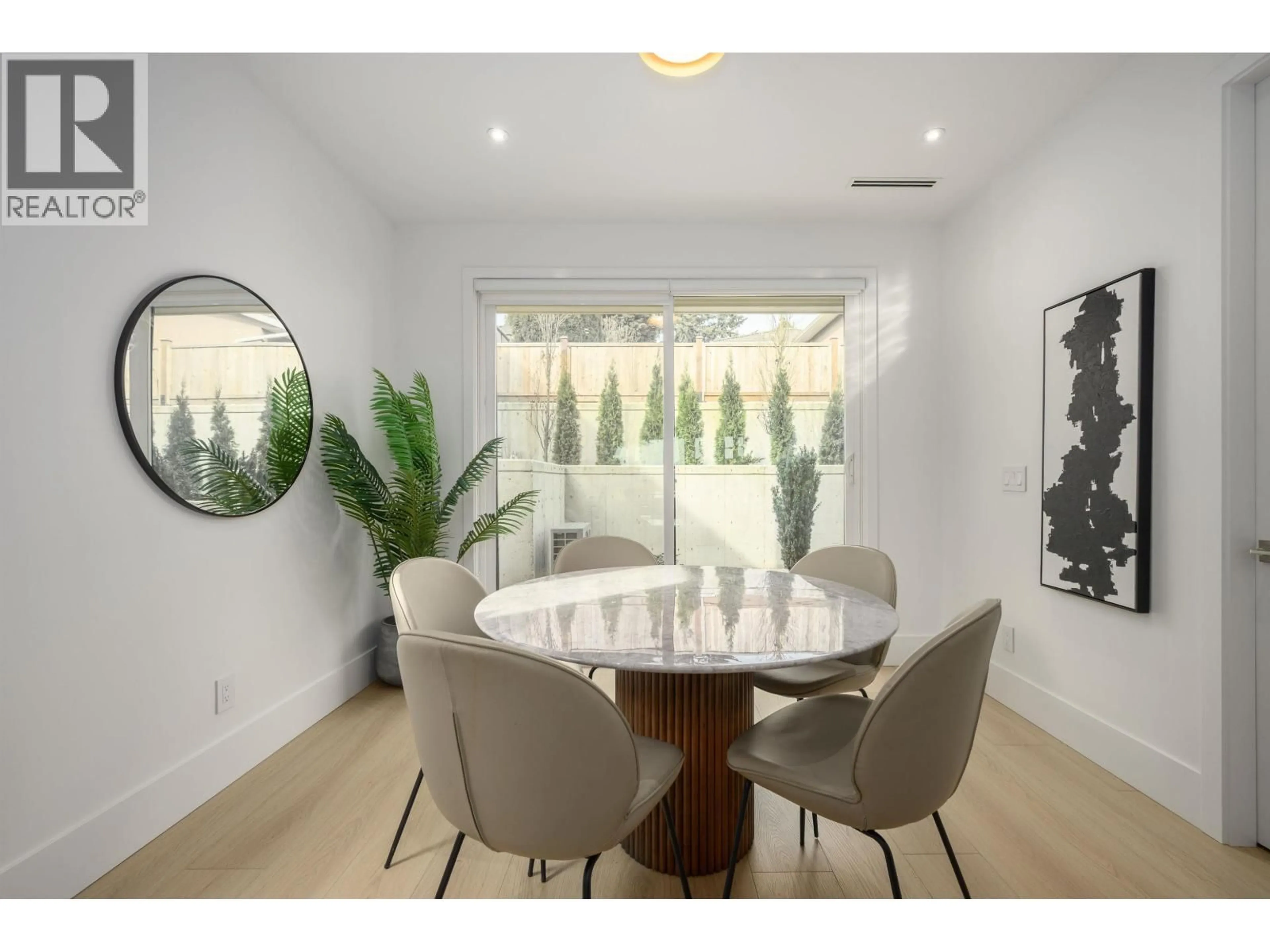Dining room, ceramic/tile floor for 102 - 1125 CARTIER AVENUE, Coquitlam British Columbia V3K2C1