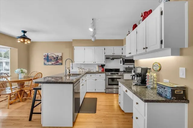 25 - 10045 154 STREET, Surrey 5