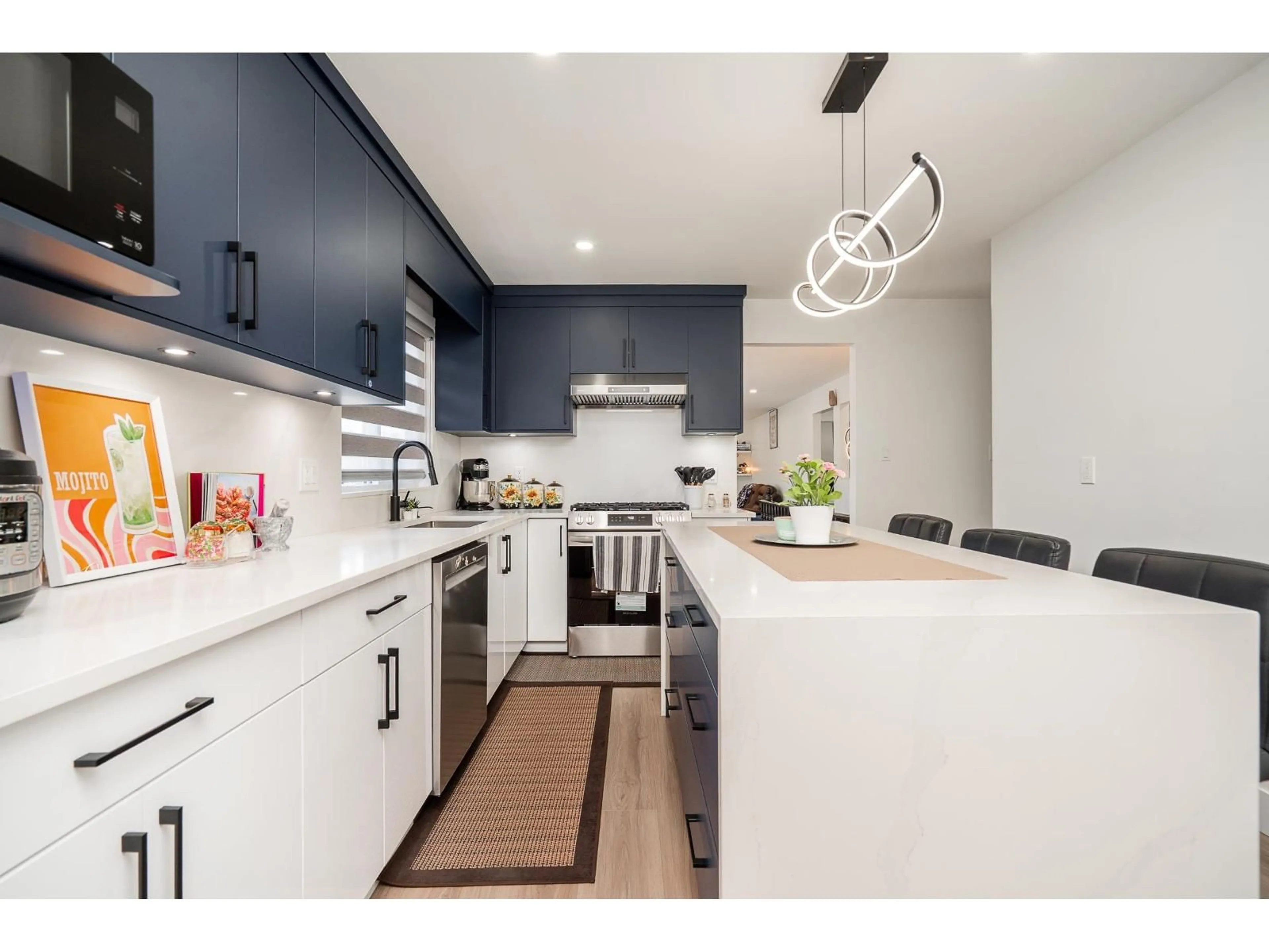 Open concept kitchen, unknown for 17233 60 AVENUE, Surrey British Columbia V3S1T7