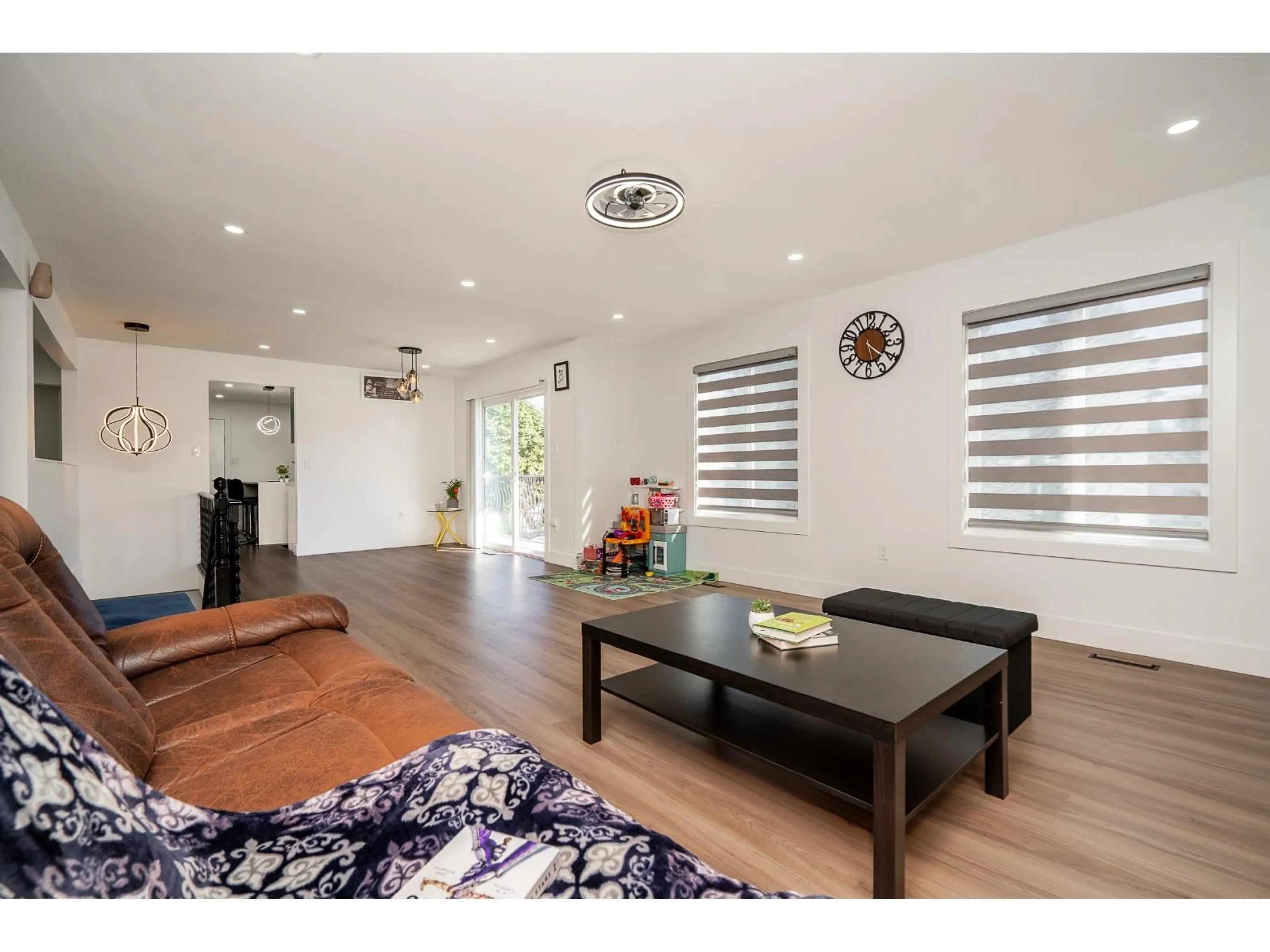 Unknown for 17233 60 AVENUE, Surrey British Columbia V3S1T7