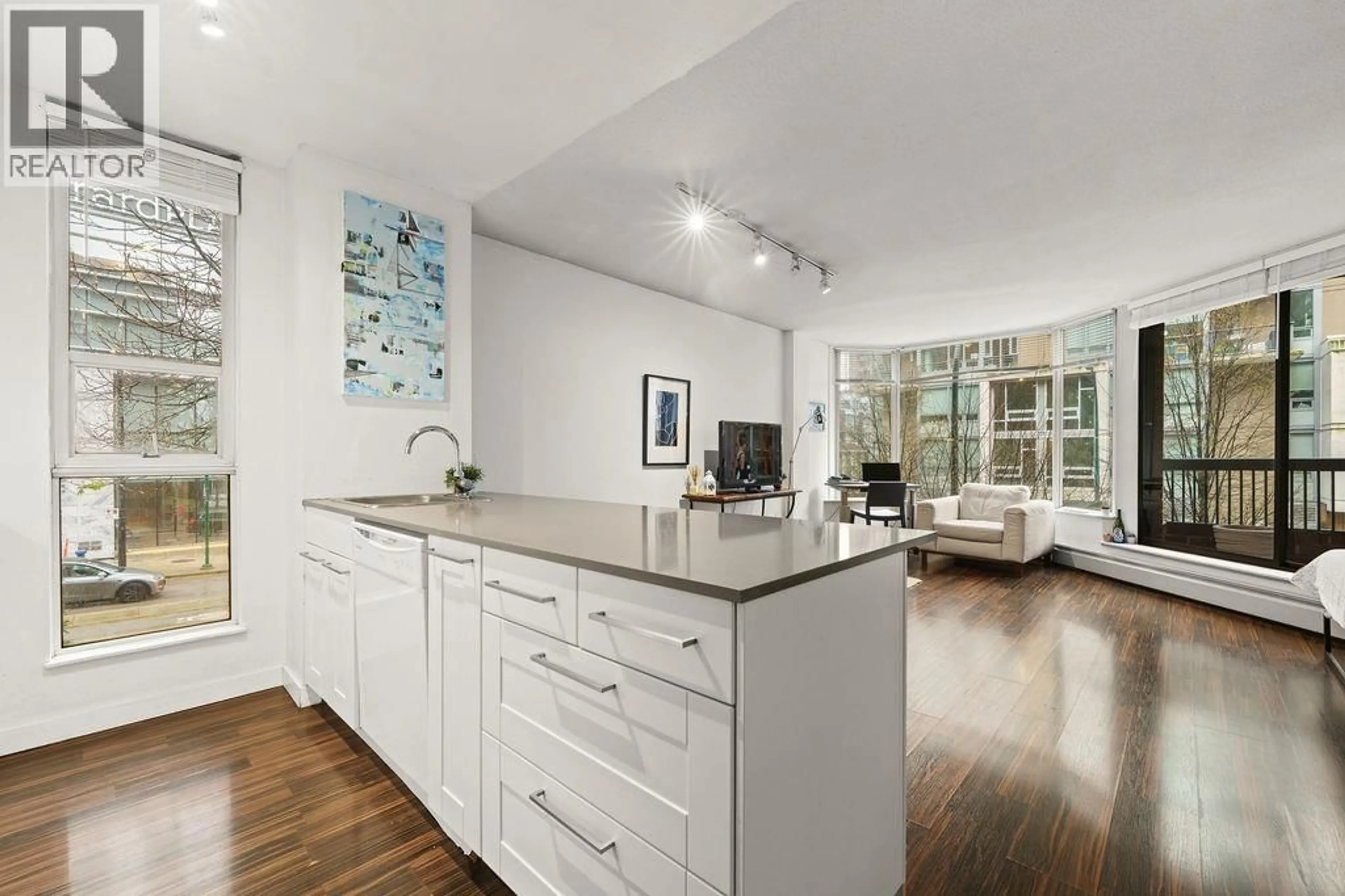 Open concept kitchen, unknown for 301 - 1333 HORNBY STREET, Vancouver British Columbia V6Z2C1