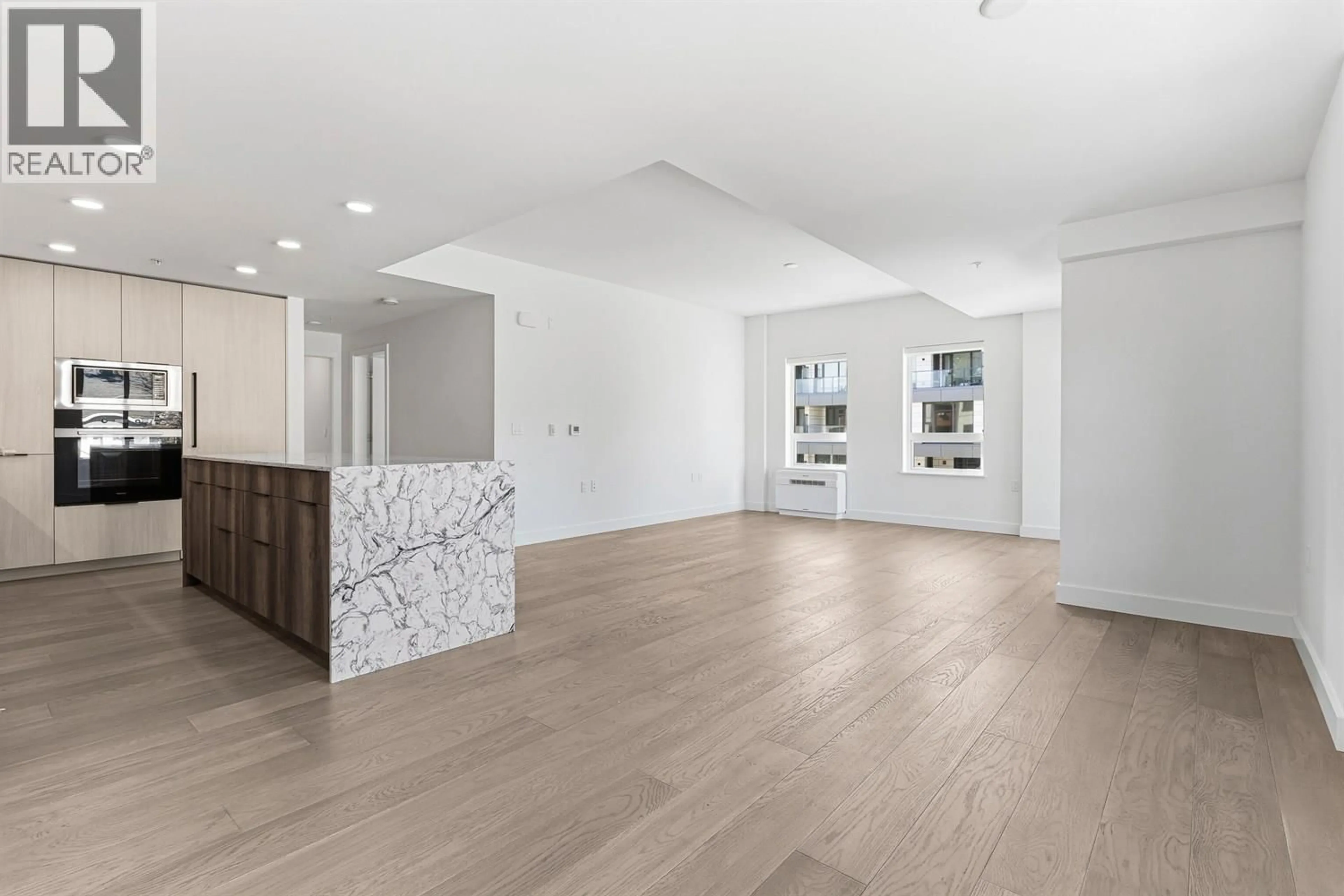 Unknown for 301 - 3590 39TH AVENUE, Vancouver British Columbia V6N3A5