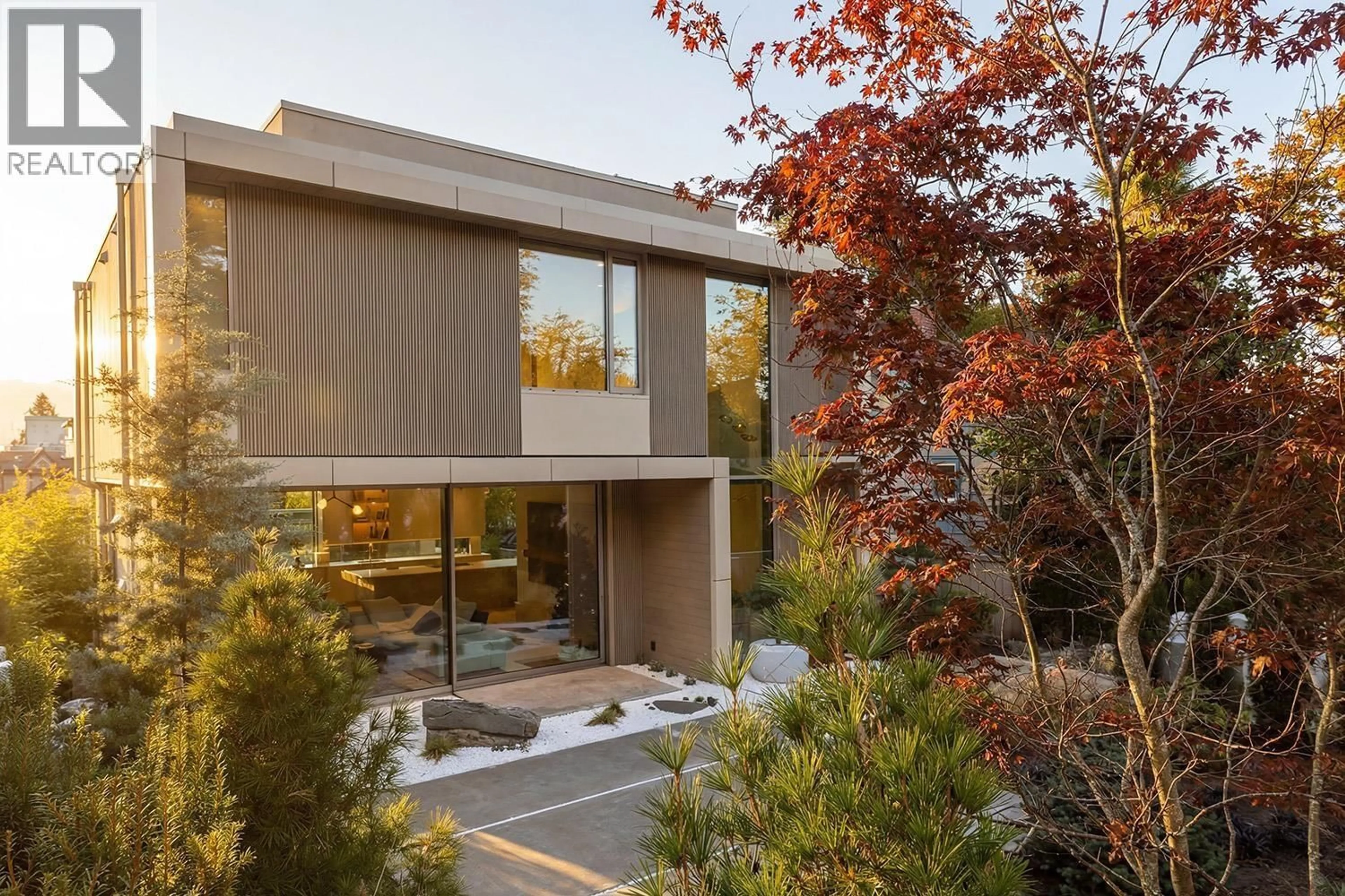 Unknown for 4521 LANGARA AVENUE, Vancouver British Columbia V6R1C9