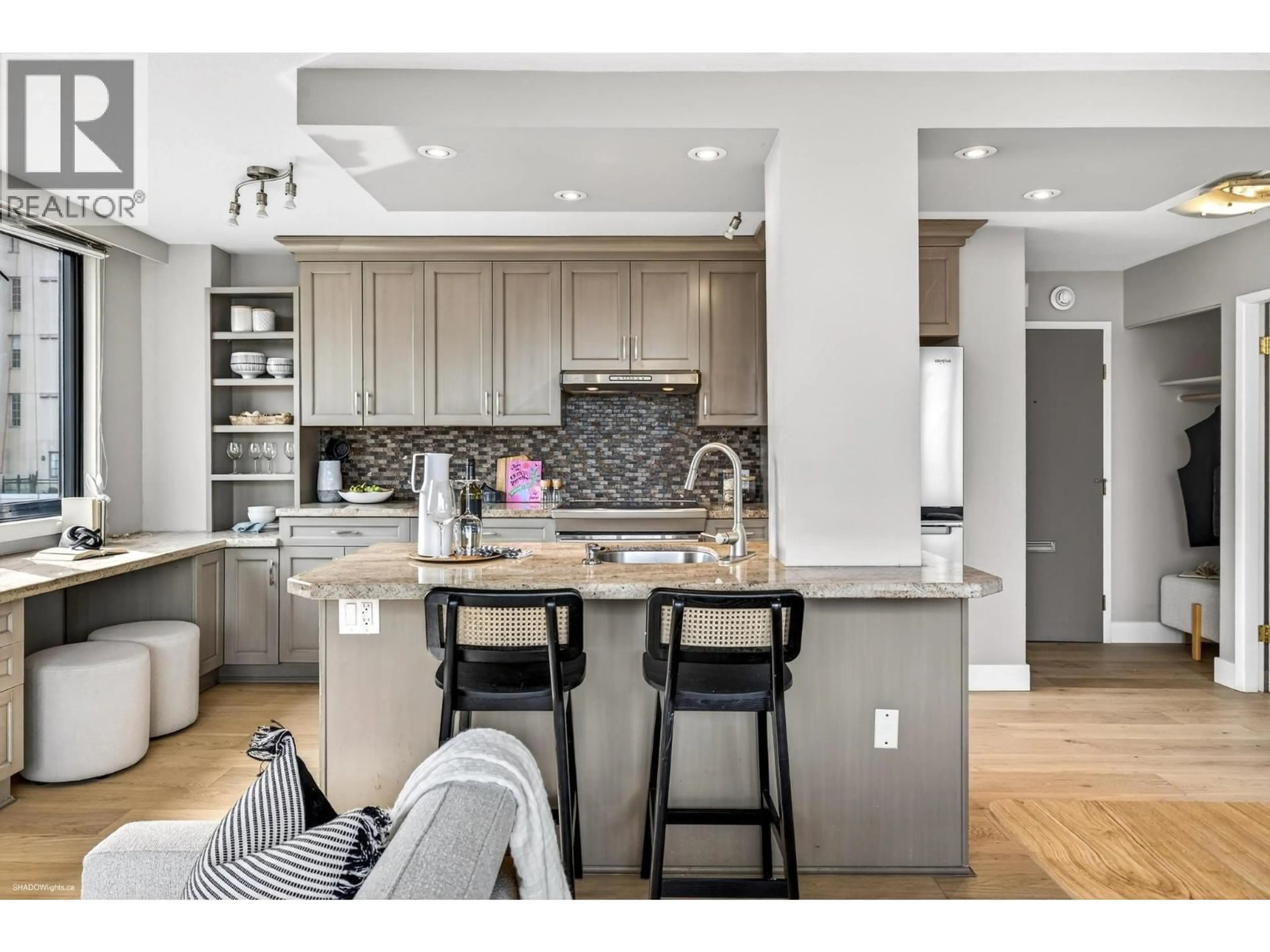 Contemporary kitchen, unknown for 1404 - 1330 HARWOOD STREET, Vancouver British Columbia V6E1S8