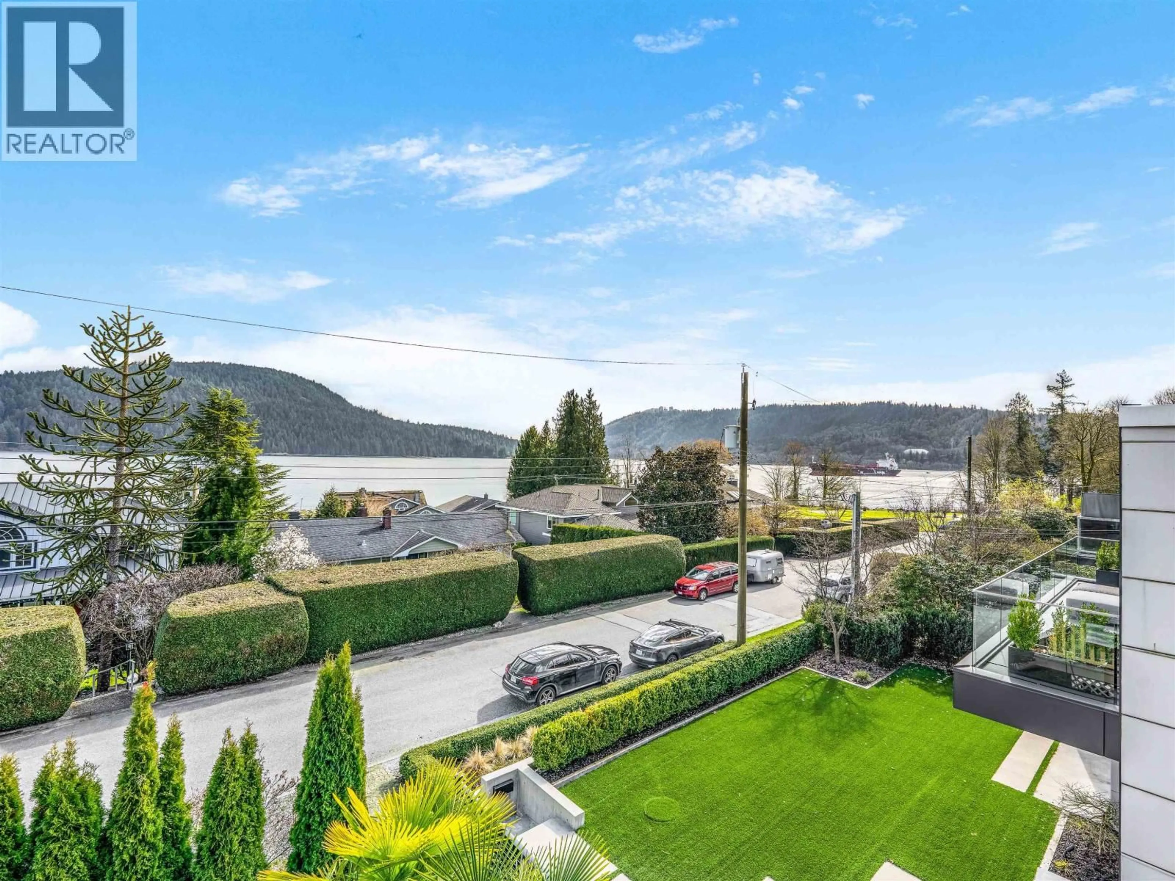 A pic from outside/outdoor area/front of a property/back of a property/a pic from drone, water/lake/river/ocean view for 351 BEACHVIEW DRIVE, North Vancouver British Columbia V7G1P5