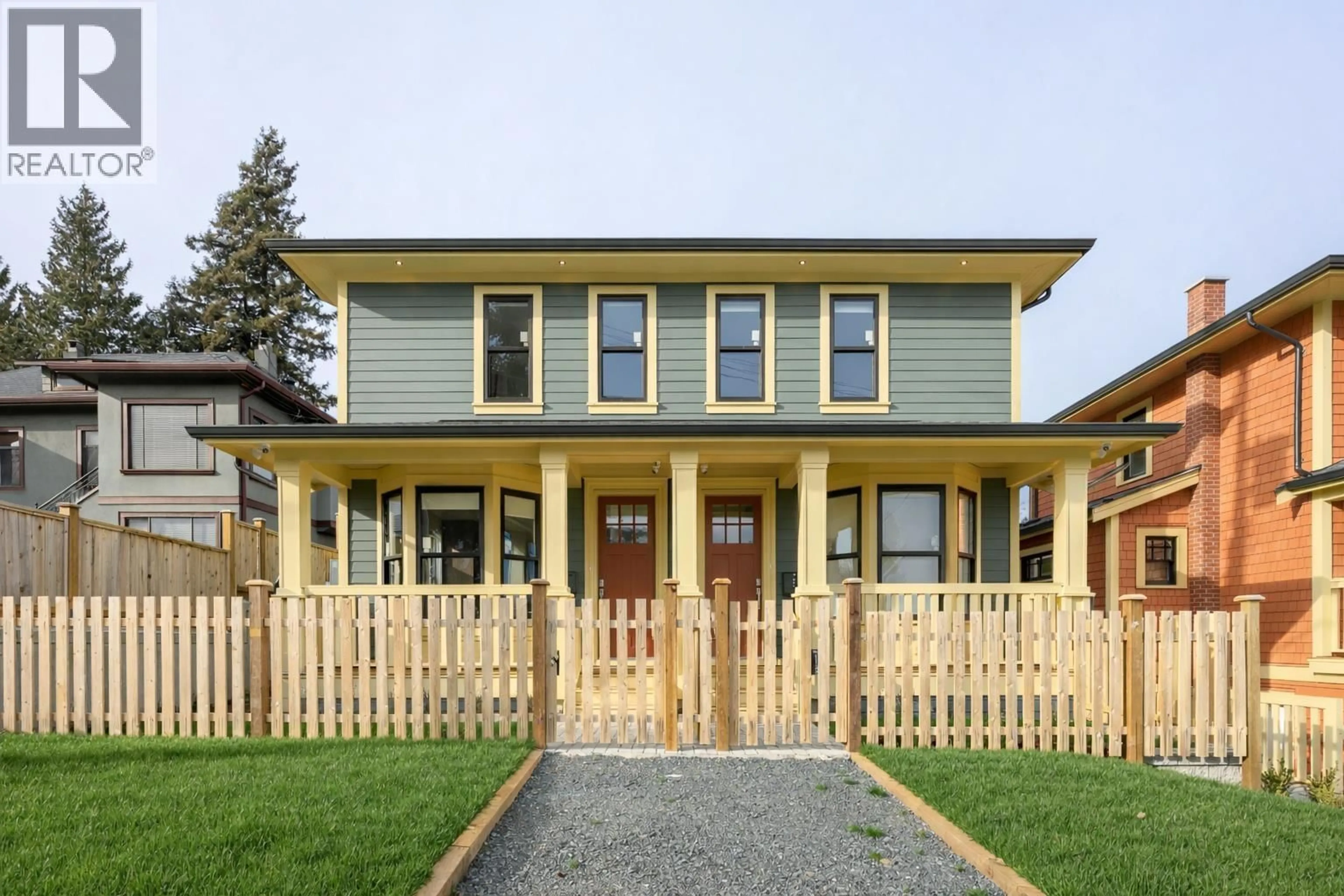 Home with vinyl exterior material, street for 101 - 1125 CARTIER AVENUE, Coquitlam British Columbia V3K2C1