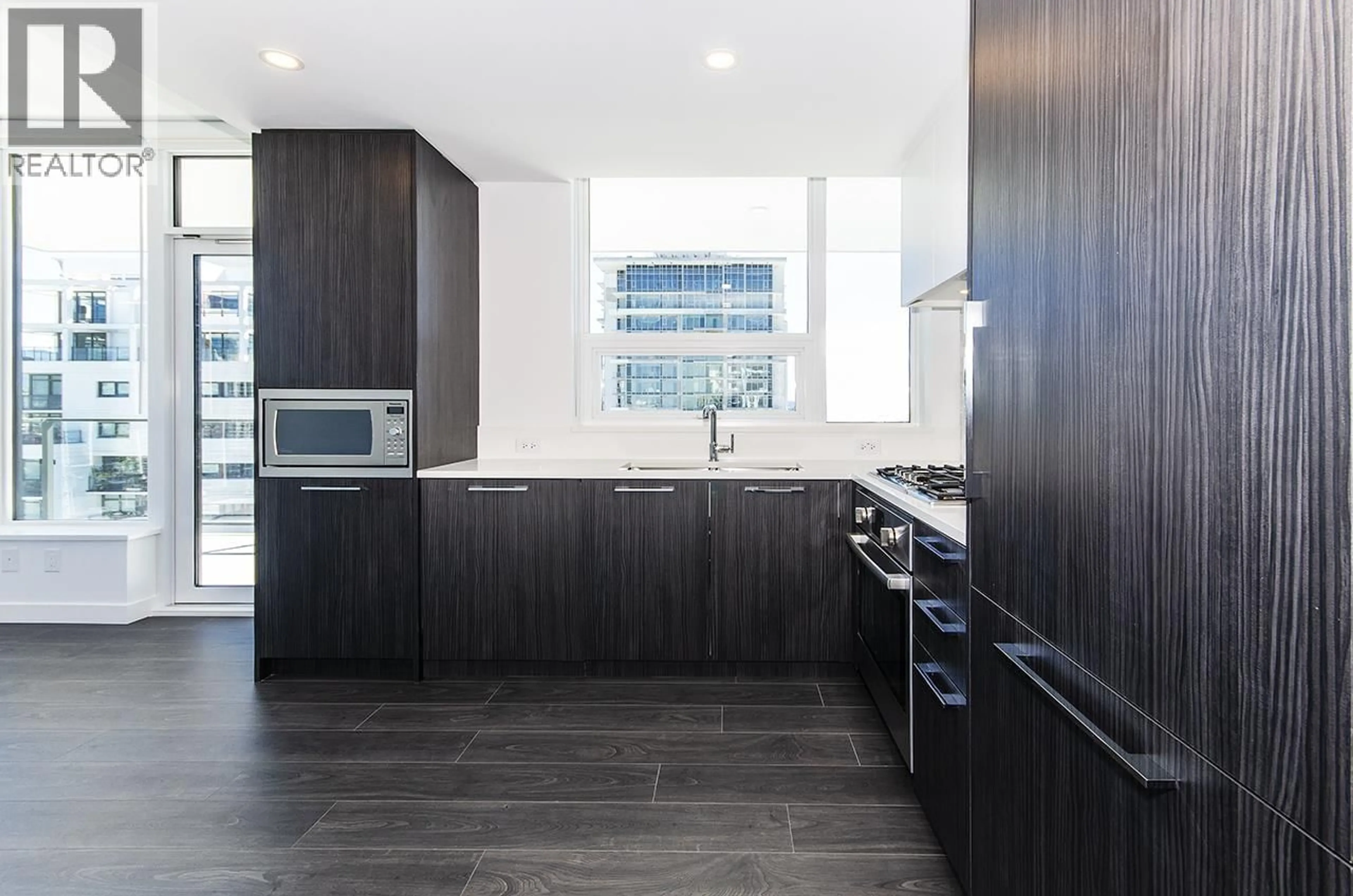 Unknown for 1901 - 2425 ALPHA AVENUE, Burnaby British Columbia V5C0N6