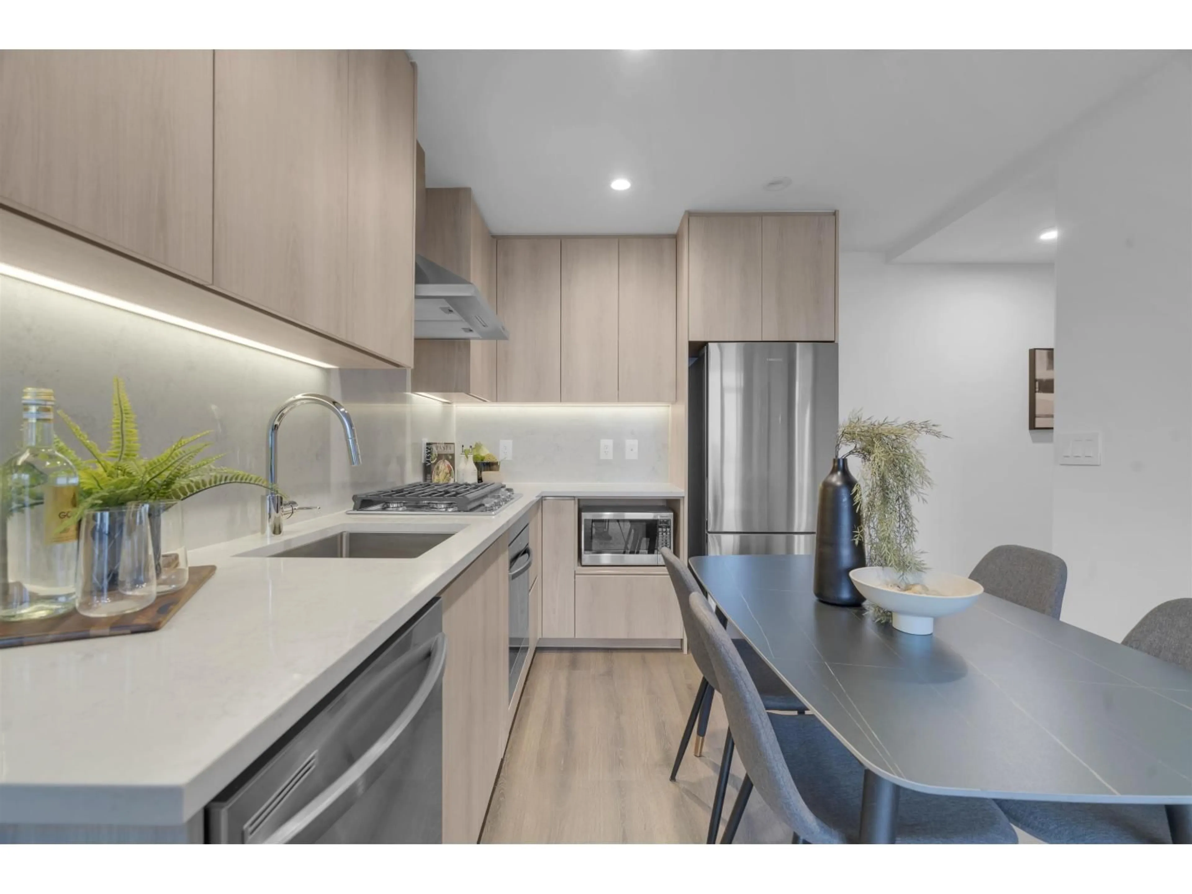 Unknown for 2405 - 10750 135A STREET, Surrey British Columbia V3T0V4