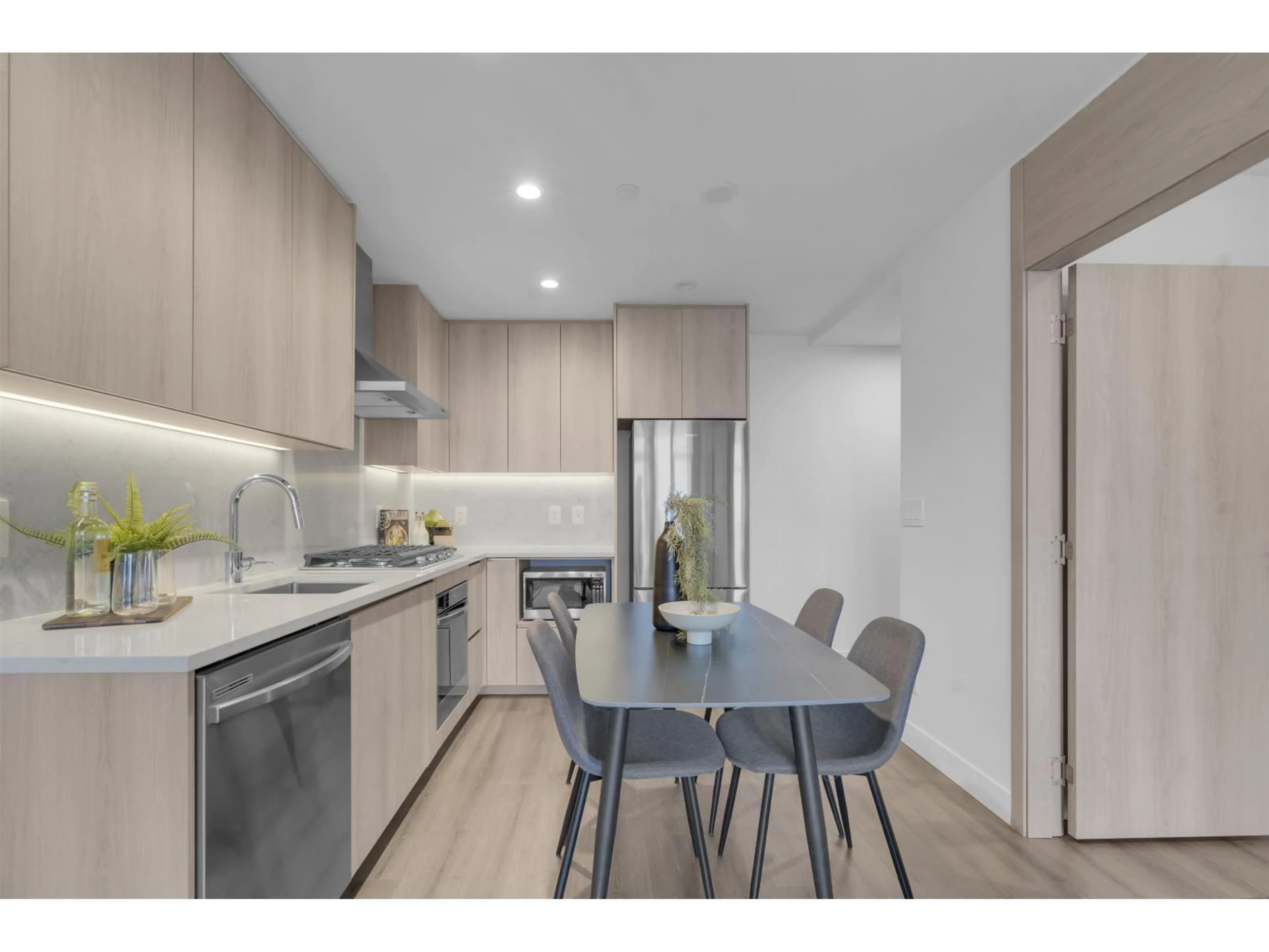 Unknown for 2405 - 10750 135A STREET, Surrey British Columbia V3T0V4